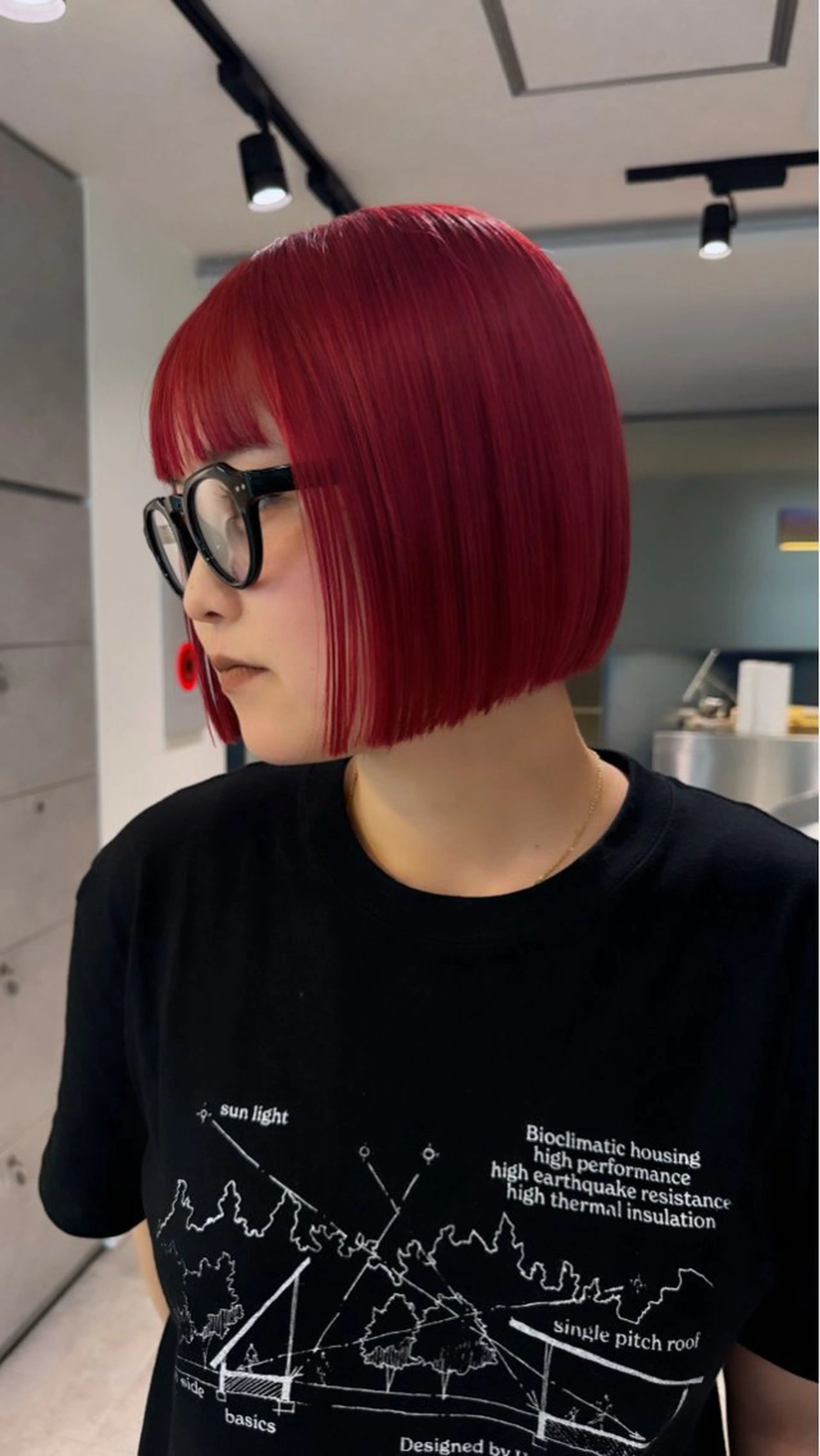 ショート カラー ブリーチ レッドカラー カット ヘアカラー Qin shaire salon 原宿所属・🌿パーマ/ボブ/ レイヤー/Mikiのヘアスタイル