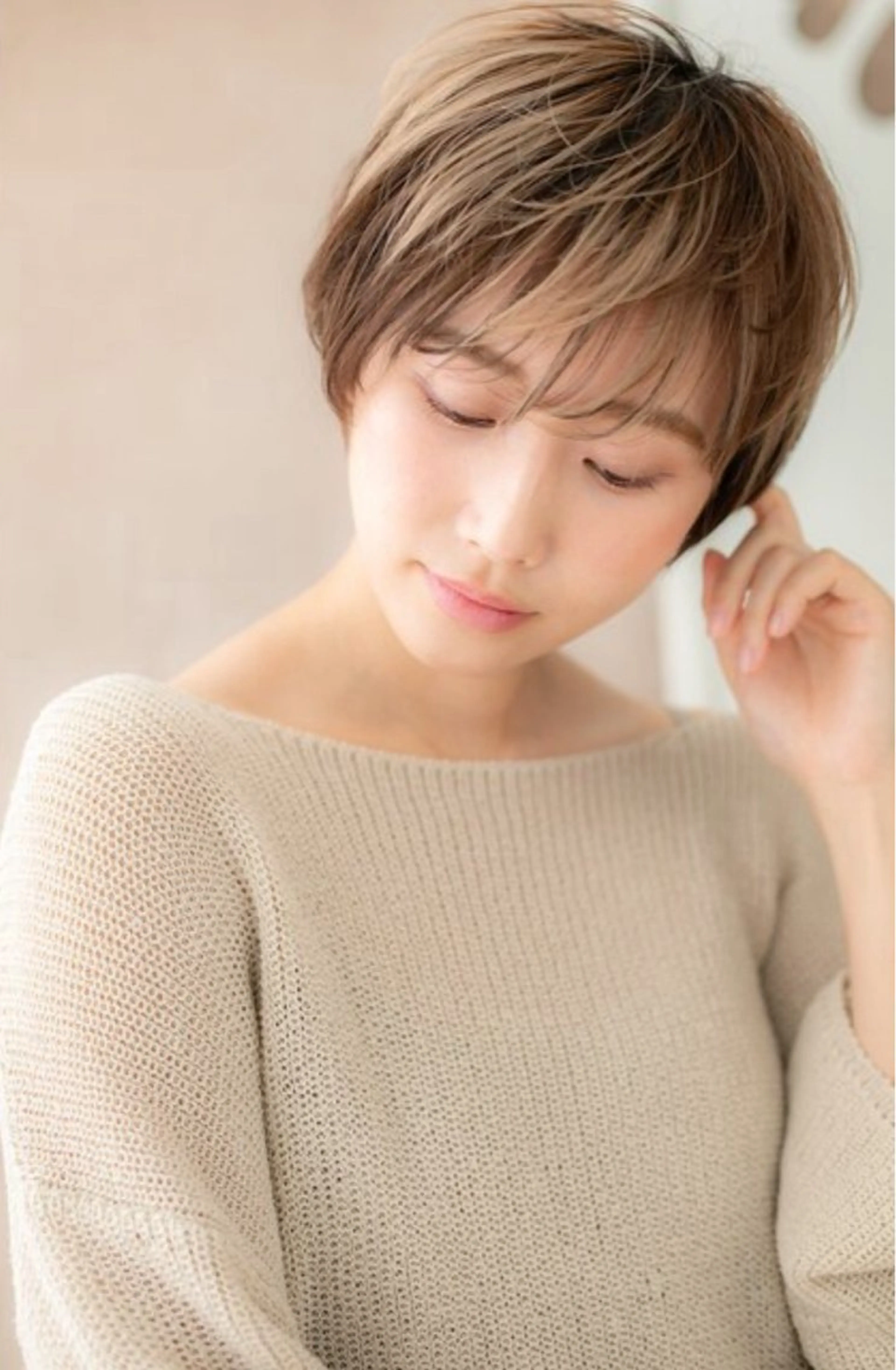 ショート カット くびれ&切りっぱボブ 得意👍佐藤歩のヘアスタイル