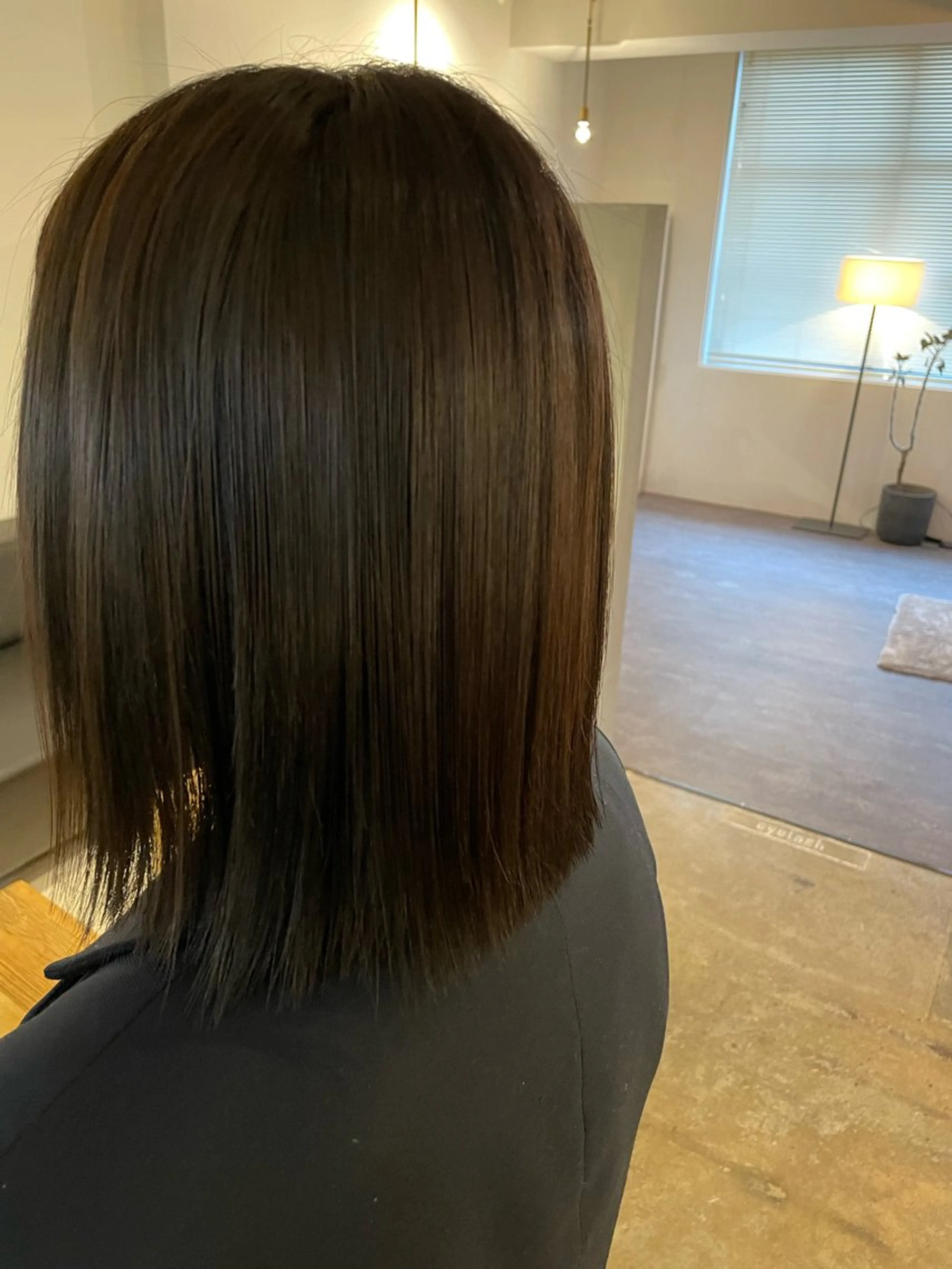 カラー ブリーチ カット トリートメント 宮原 愛果のヘアスタイル