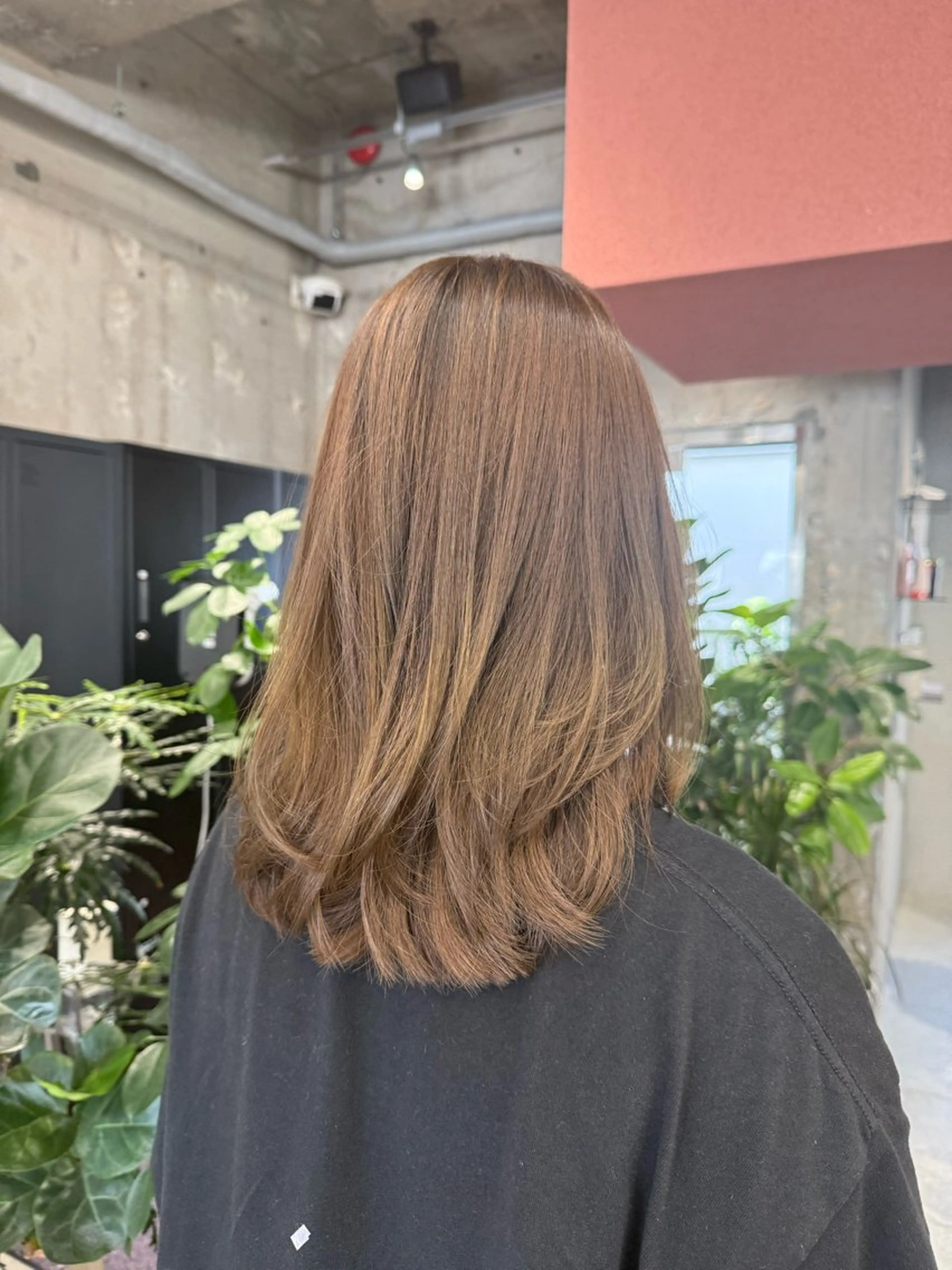 ミディアム カット ヘアカラー 林 菜月のヘアスタイル