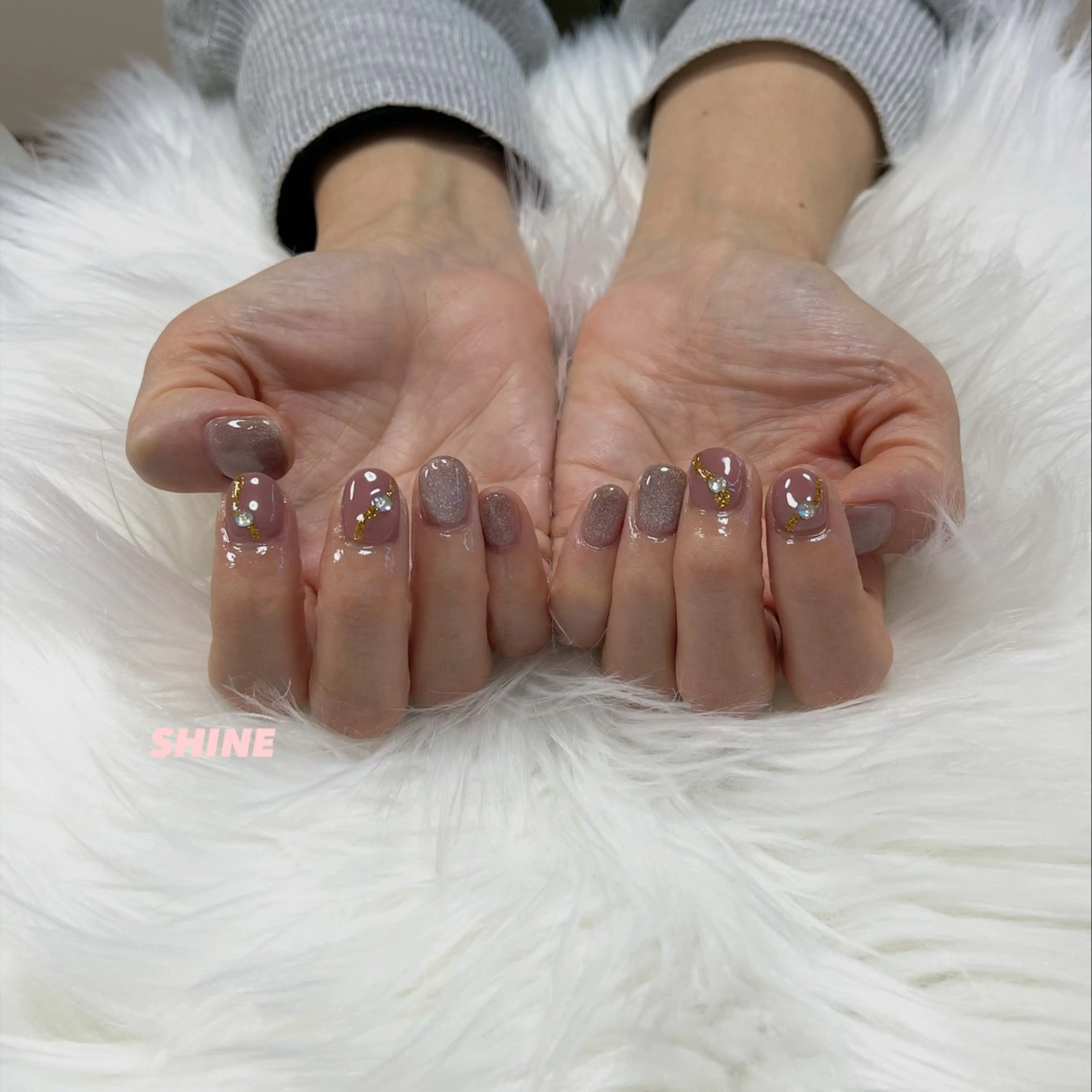 ネイル マグネットネイル ストーンネイル SHINE nail salonのネイルデザイン