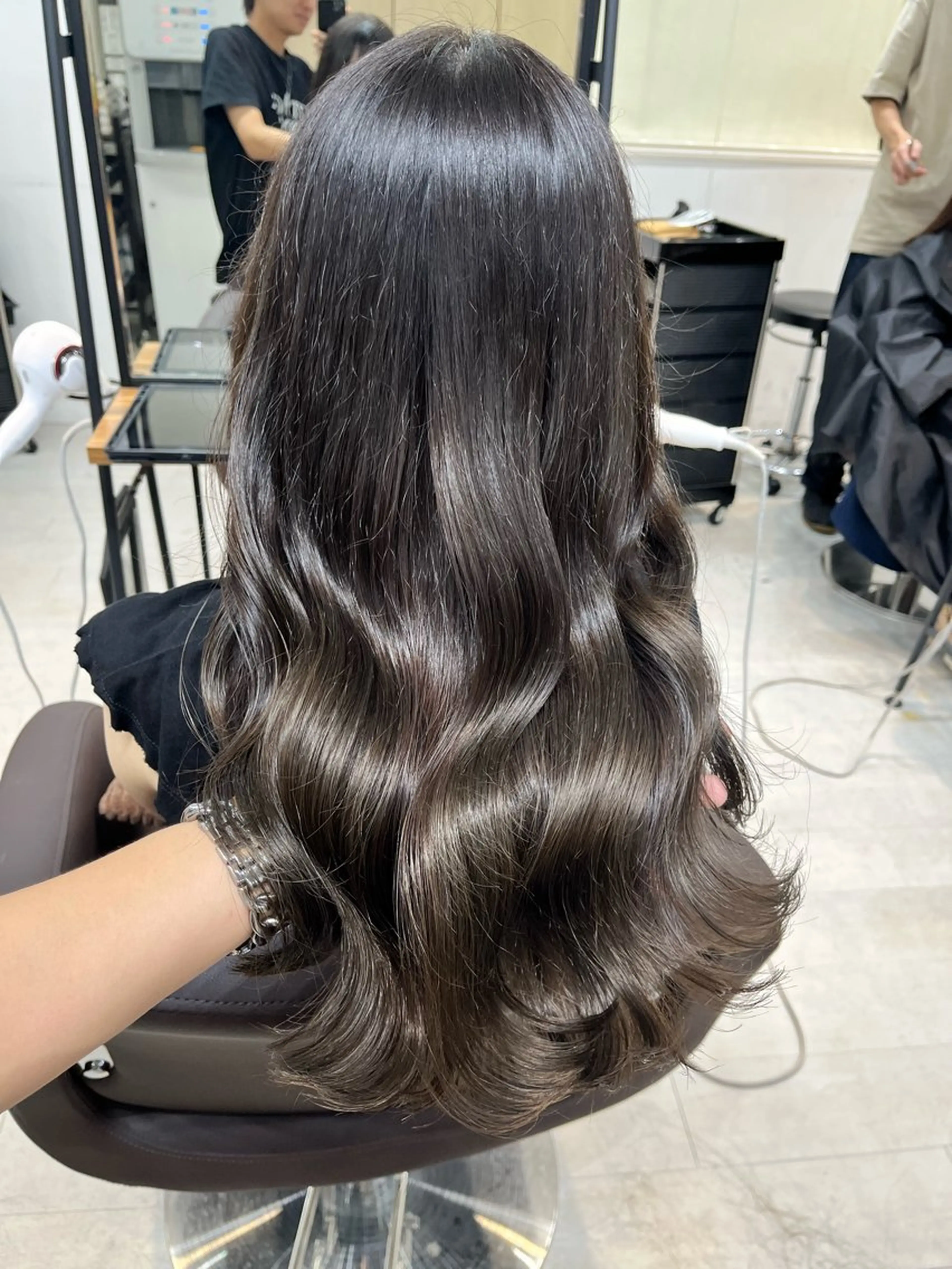 ロング ヘアカラー ヘッドスパ ヘアセット I S所属・🌿透明感カラー 縮毛矯正✨かずきのヘアスタイル