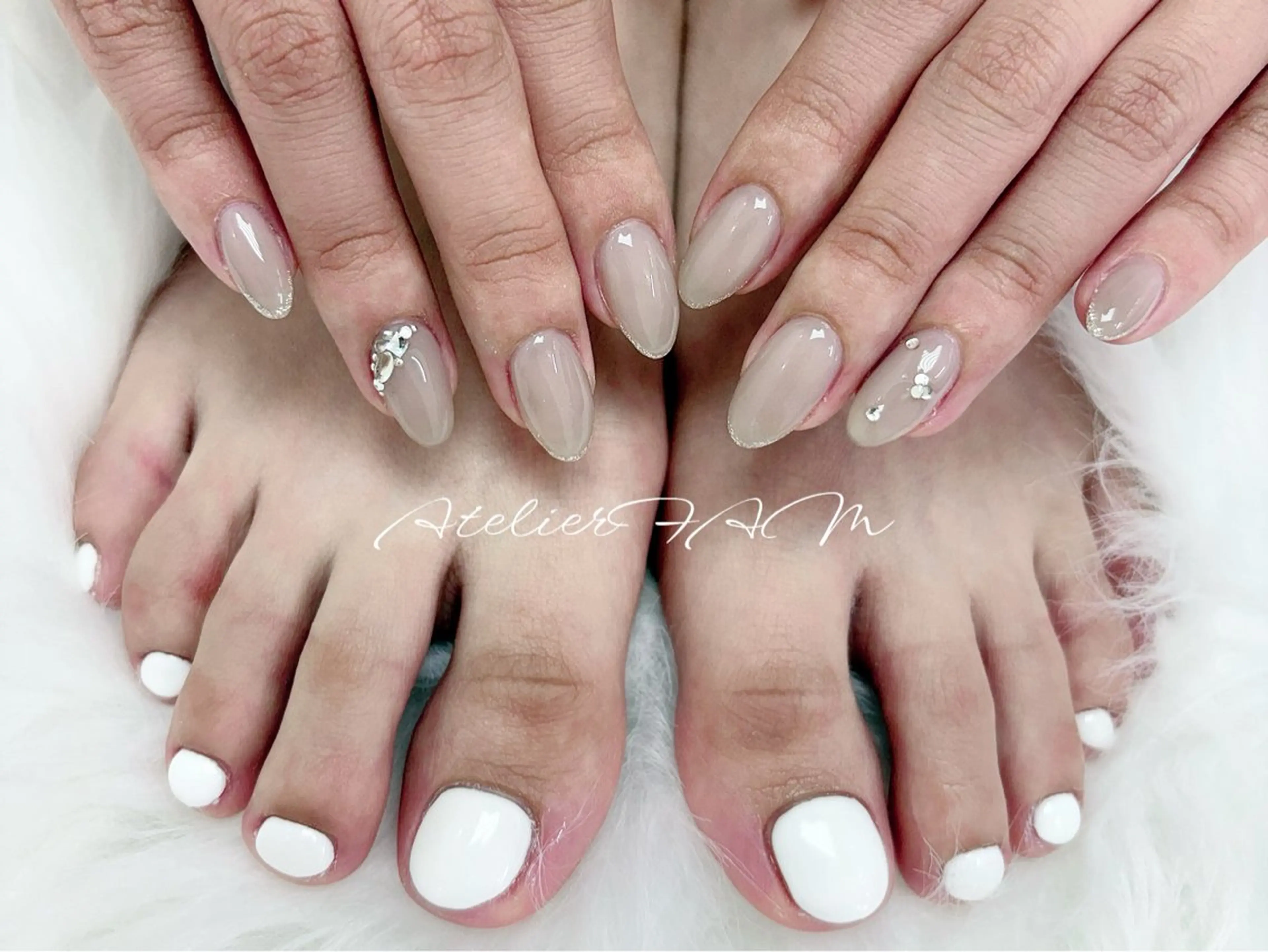 ネイル フットネイル ワンカラーネイル ハンドネイル nail&eyelashsalon atelier fam上本町店所属・アトリエ FAMのネイルデザイン