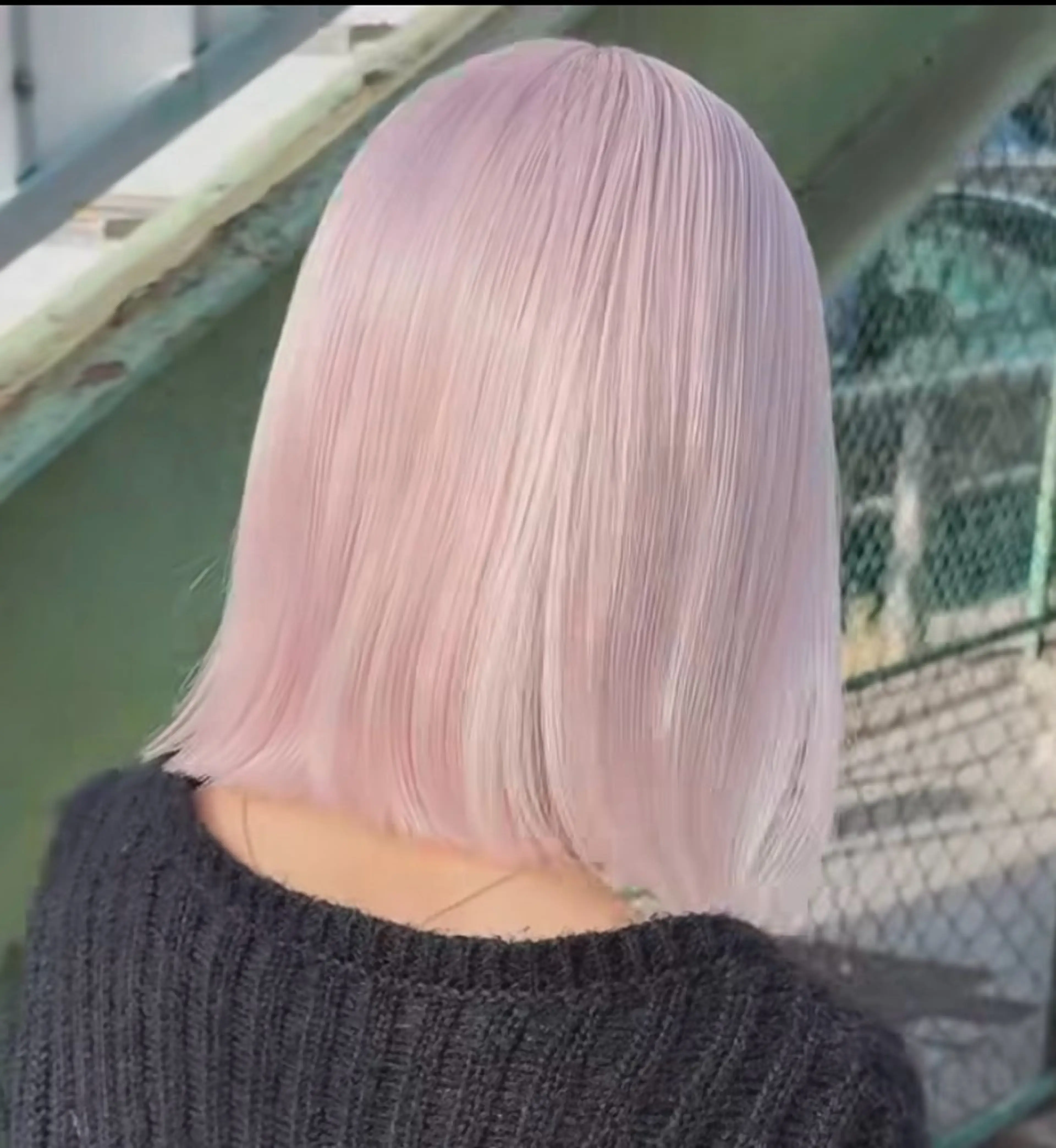 ロング カラー TENSHO 原宿　ハイトーンのヘアスタイル