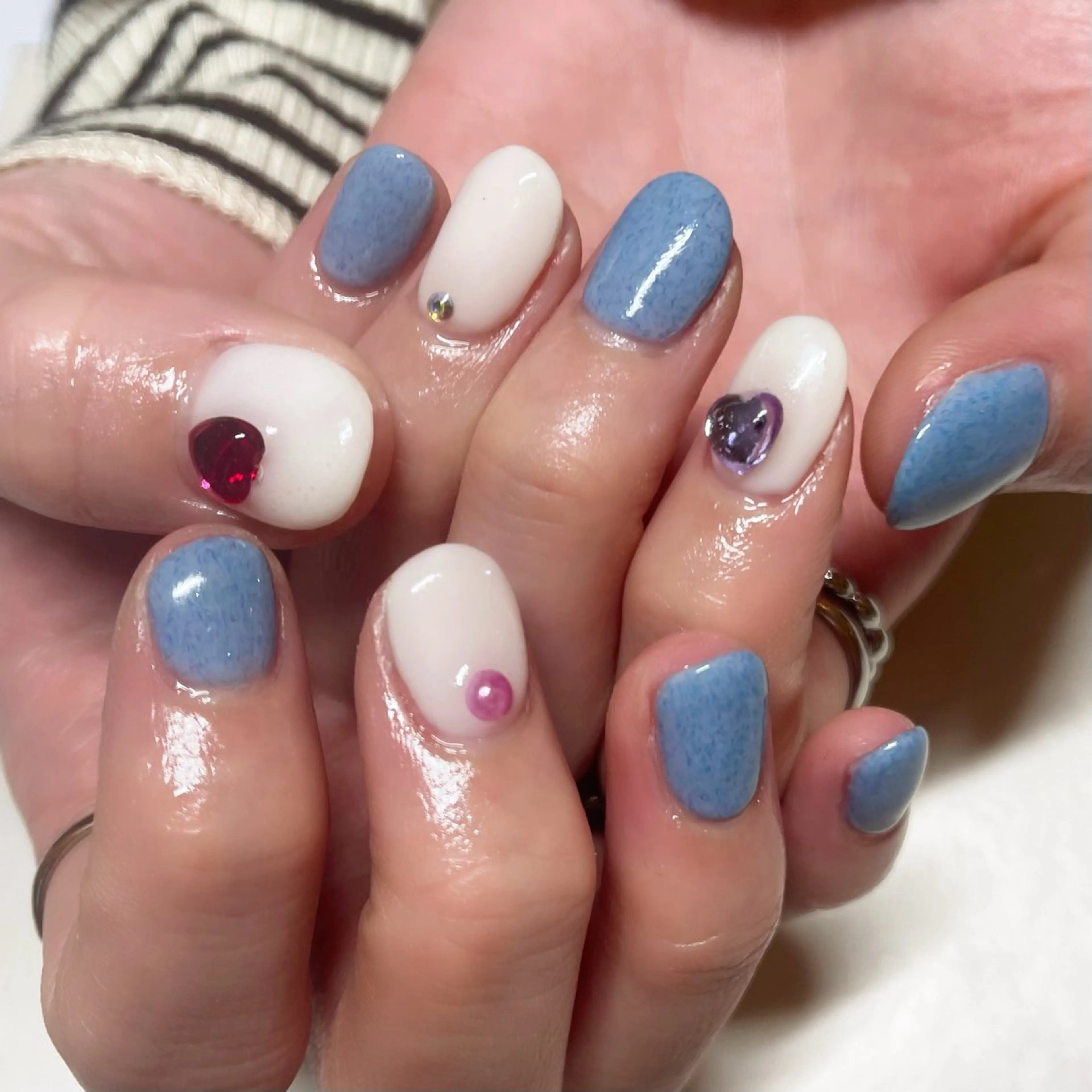 ネイル アートネイル ストーンネイル ハンドネイル total salon fu-a'[フーア]所属・佐藤 芽衣のネイルデザイン