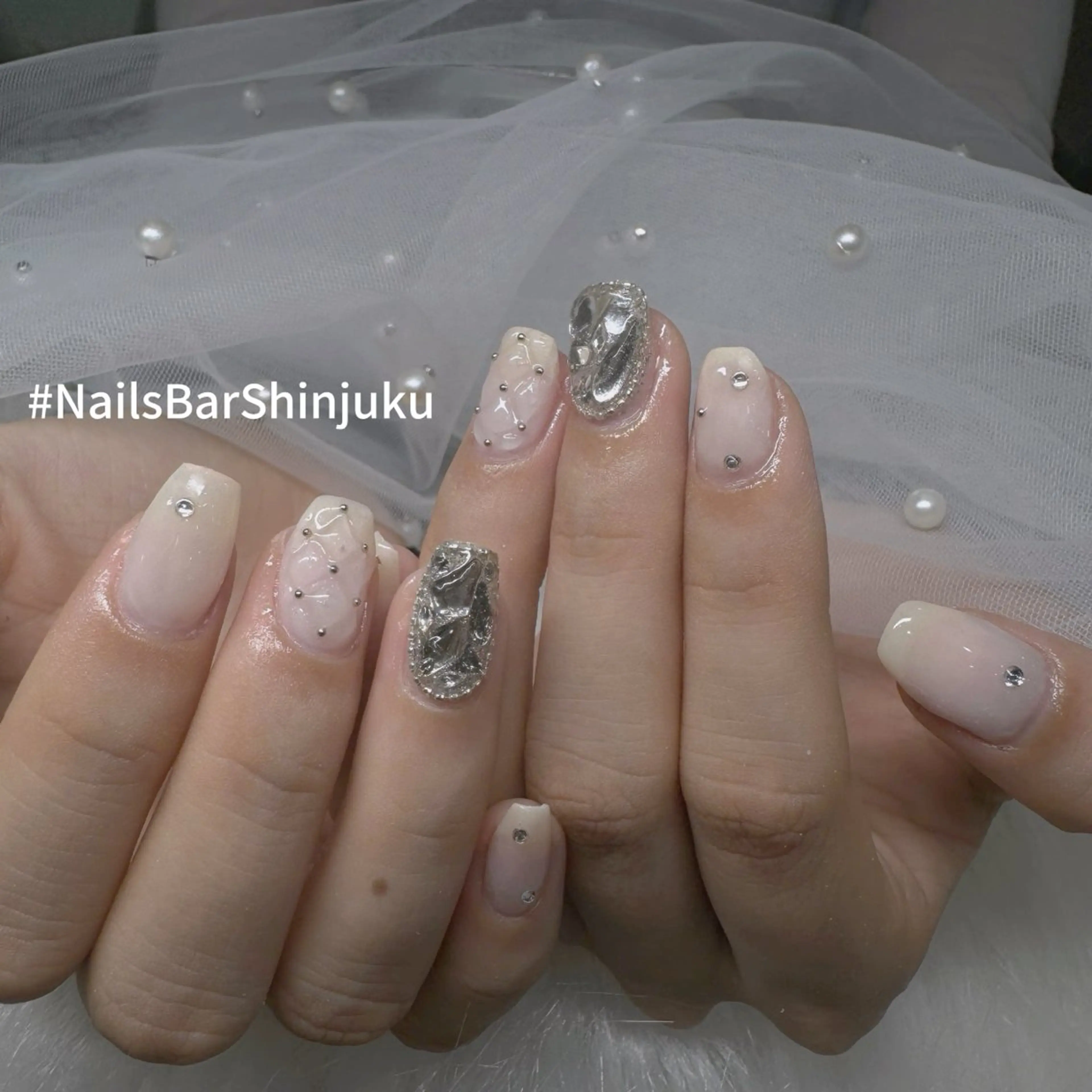 ネイル ボルドー ブラウン チークネイル ドット フットネイル ハンドネイル NAILS BAR SHINJUKUのネイルデザイン