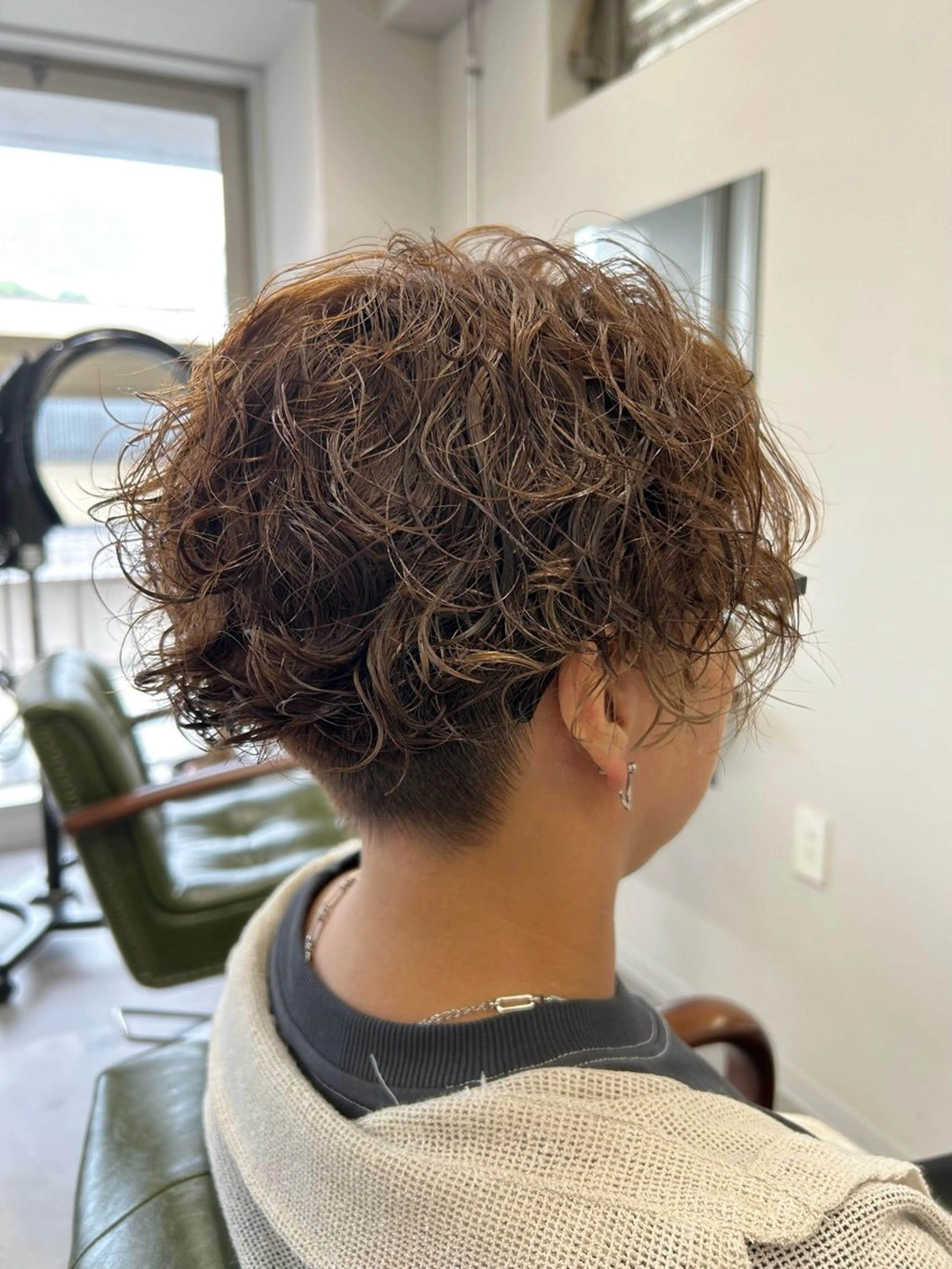 ショート パーマ ショートヘア カット パーマ トリートメント SHAFT Ieiriのヘアスタイル