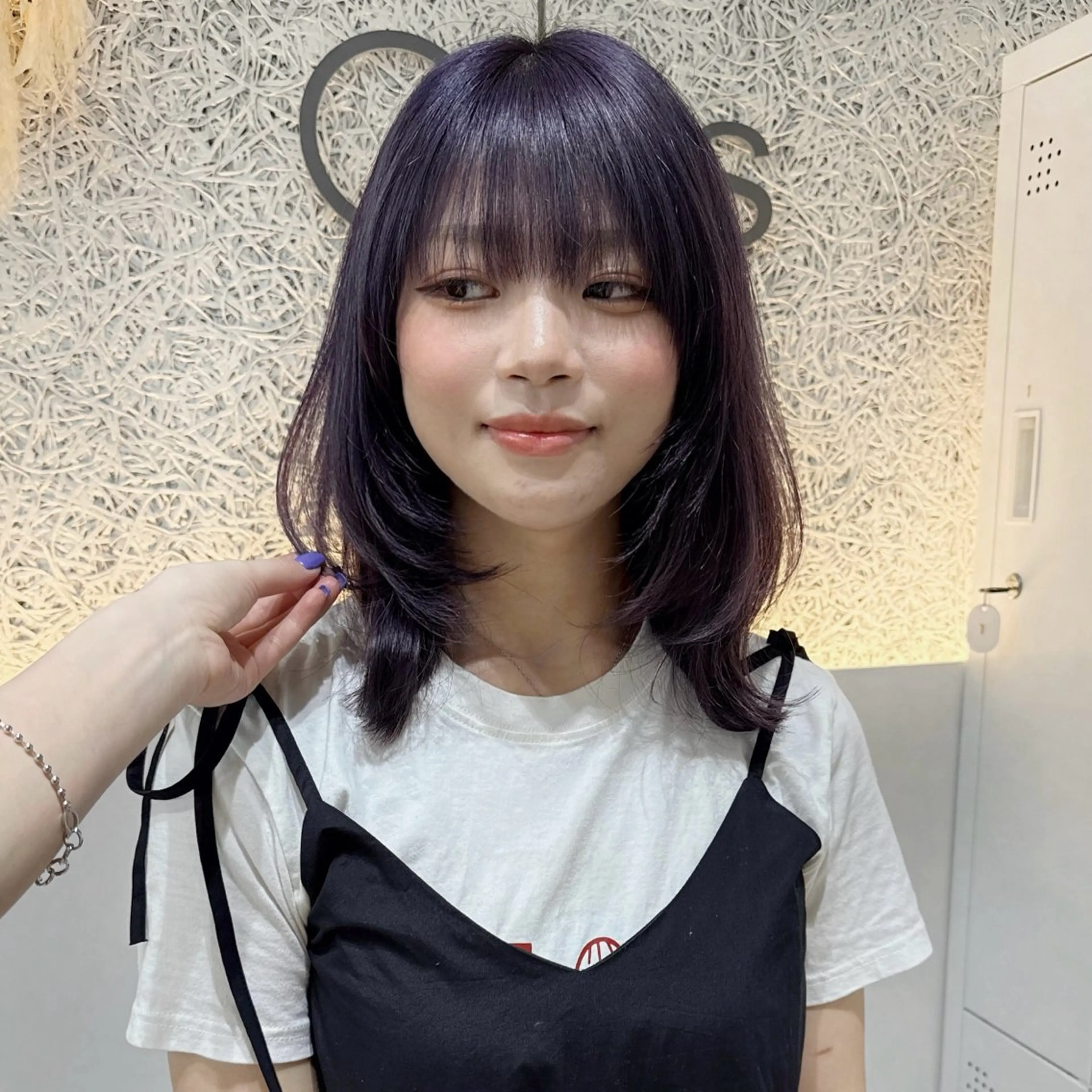 セミロング カラー ブリーチ ディープパープル パープルカラー レイヤーカット カット ヘアカラー トリートメント 🌱ブリーチ・透明感 カラー/mapi🦭のヘアスタイル