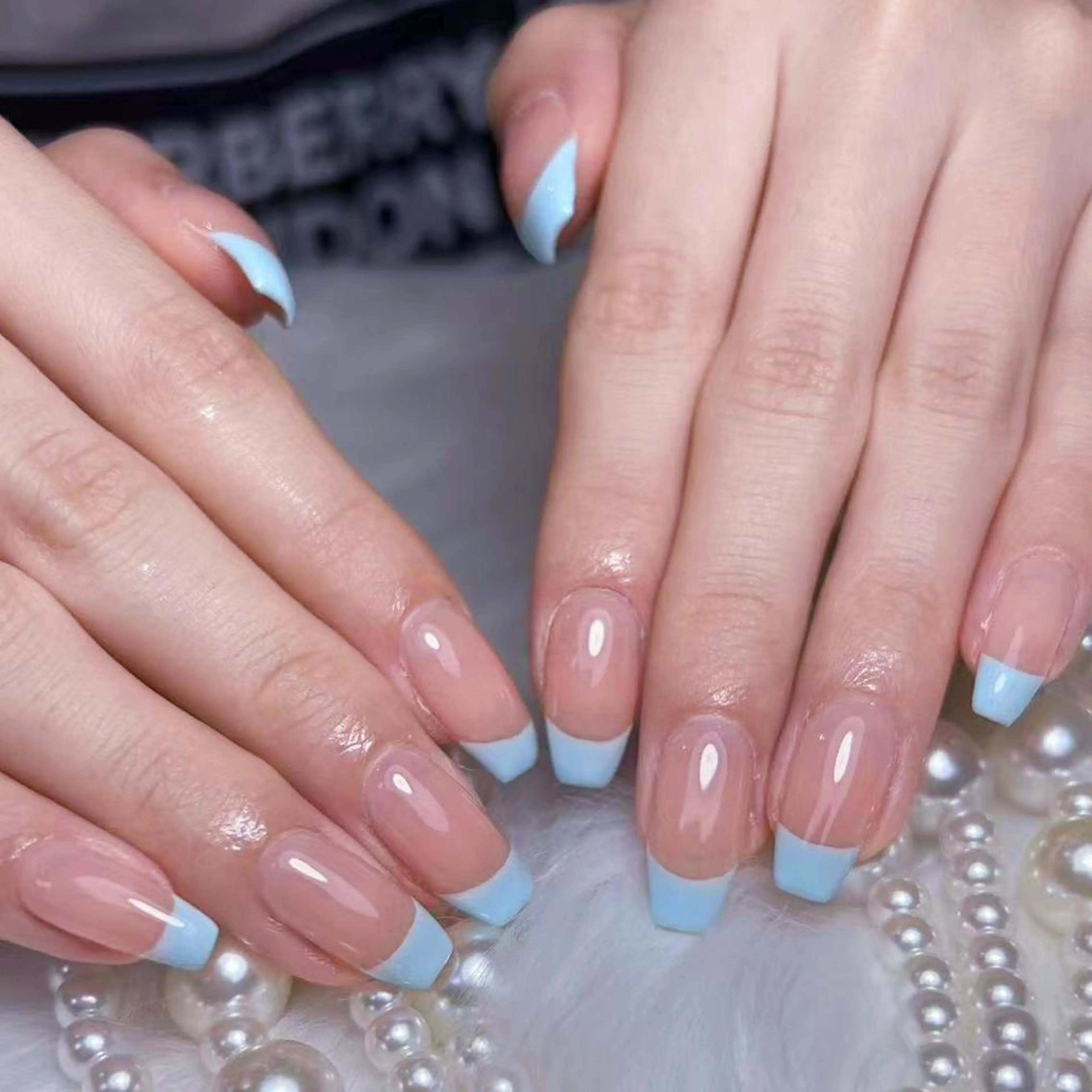 ネイル アートネイル オーロラネイル ガーリー キラキラネイル 韓国ネイル ハンドネイル ハンドケア Nail Monsterのネイルデザイン