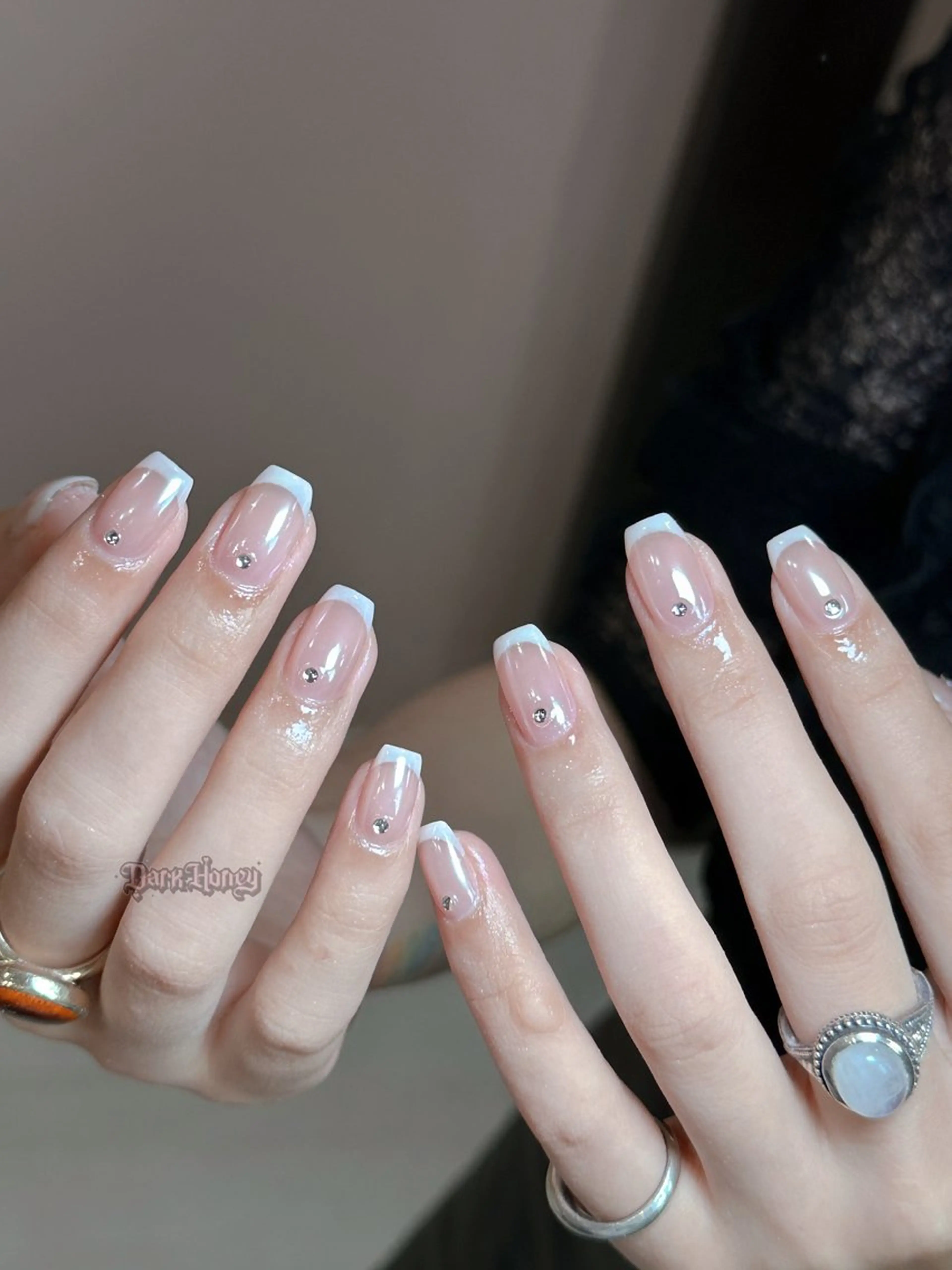 ネイル フレンチネイル オフィスネイル シンプルネイル ストーンネイル ハンドネイル ハンドケア DarkHoney 池袋店のネイルデザイン