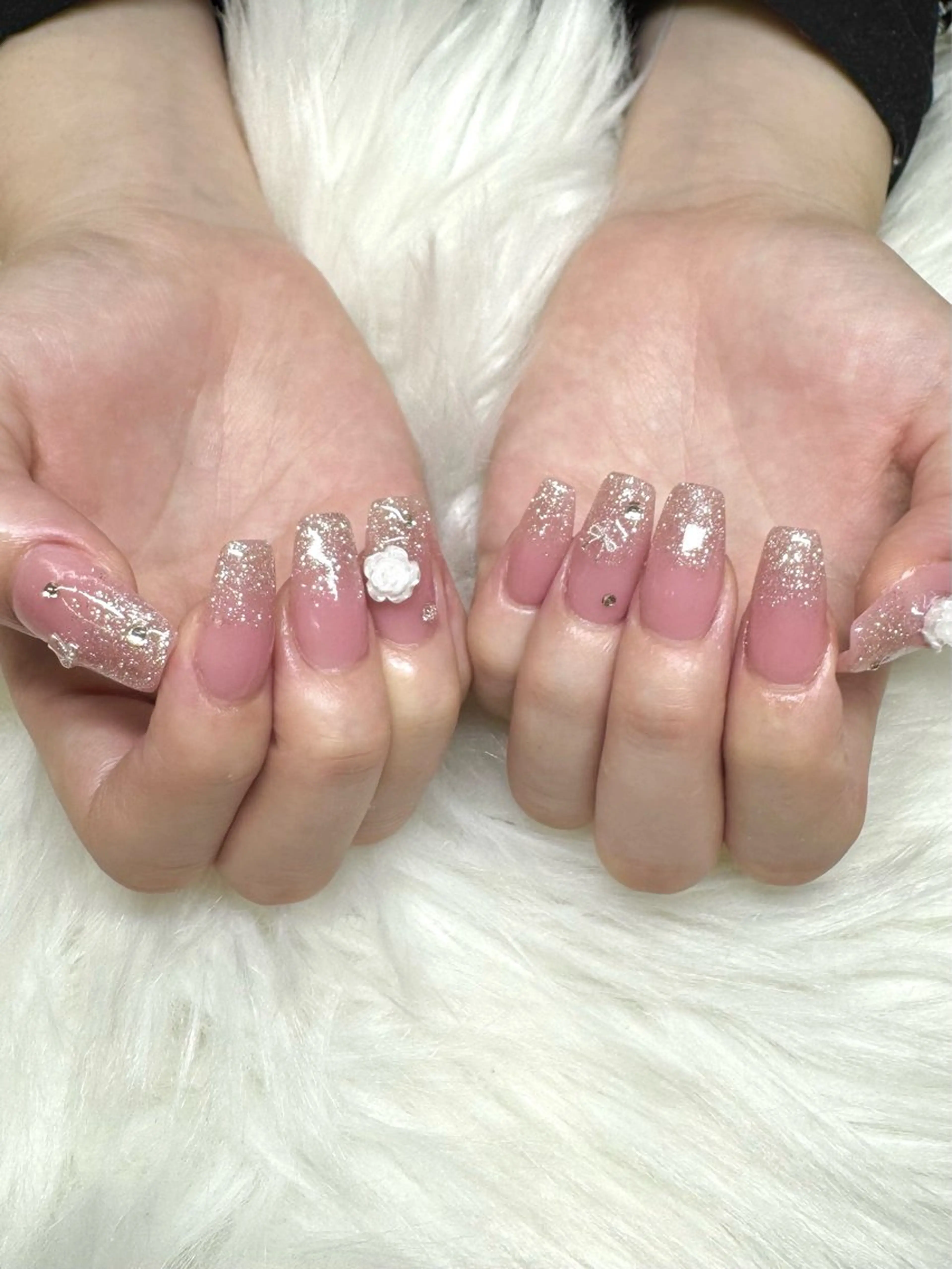 ネイル キラキラネイル スカルプネイル ワンホンネイル ハンドネイル Nail salon LUCAS,K 《ネイルサロンルーカス》千葉中央 スカルプ所属・LUCAS 千葉 AOI💅🏾💕のネイルデザイン