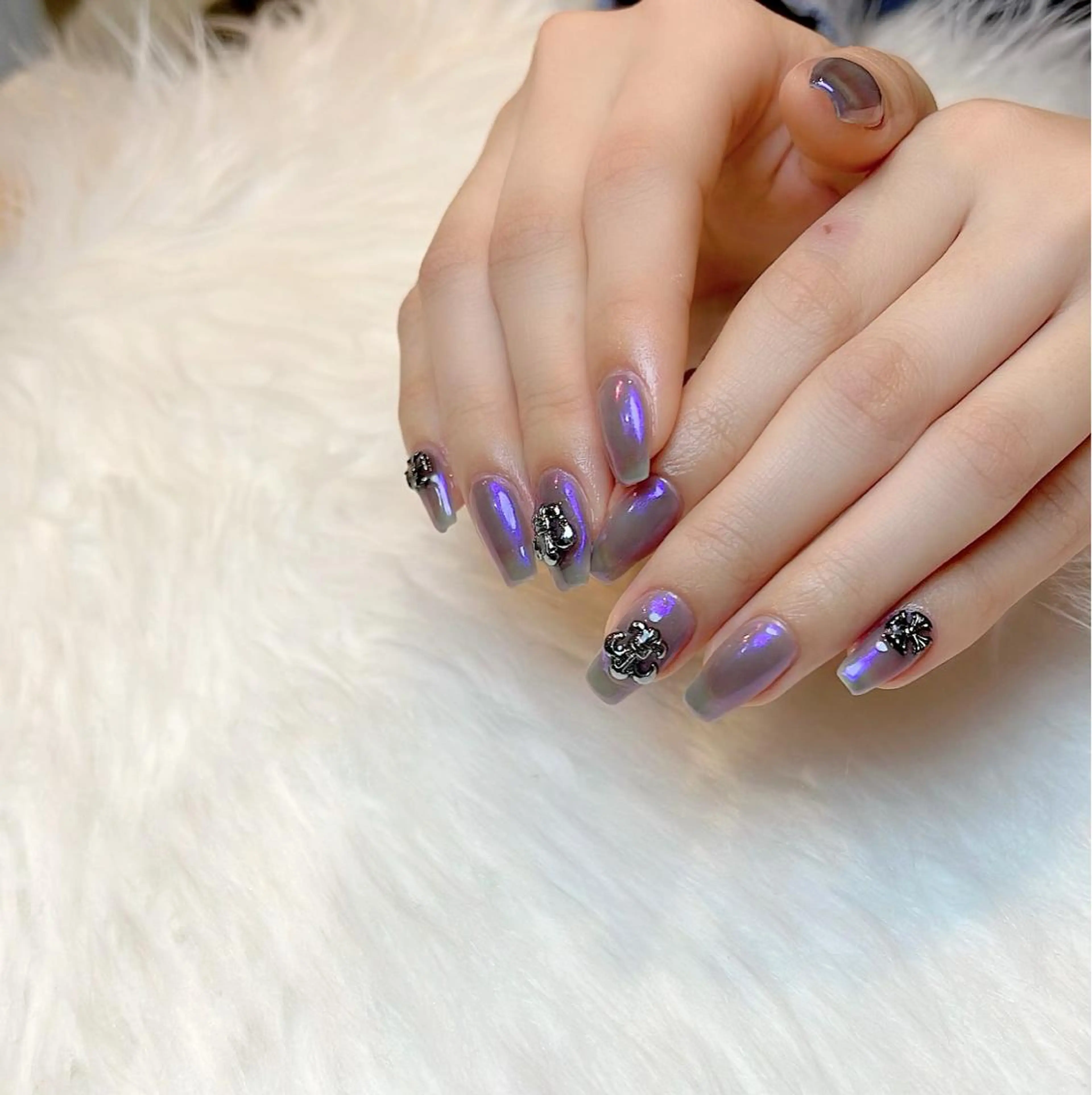 ネイル オーロラネイル クリアネイル パープル ハンドネイル Lino+ ネイル&よもぎ蒸しのネイルデザイン