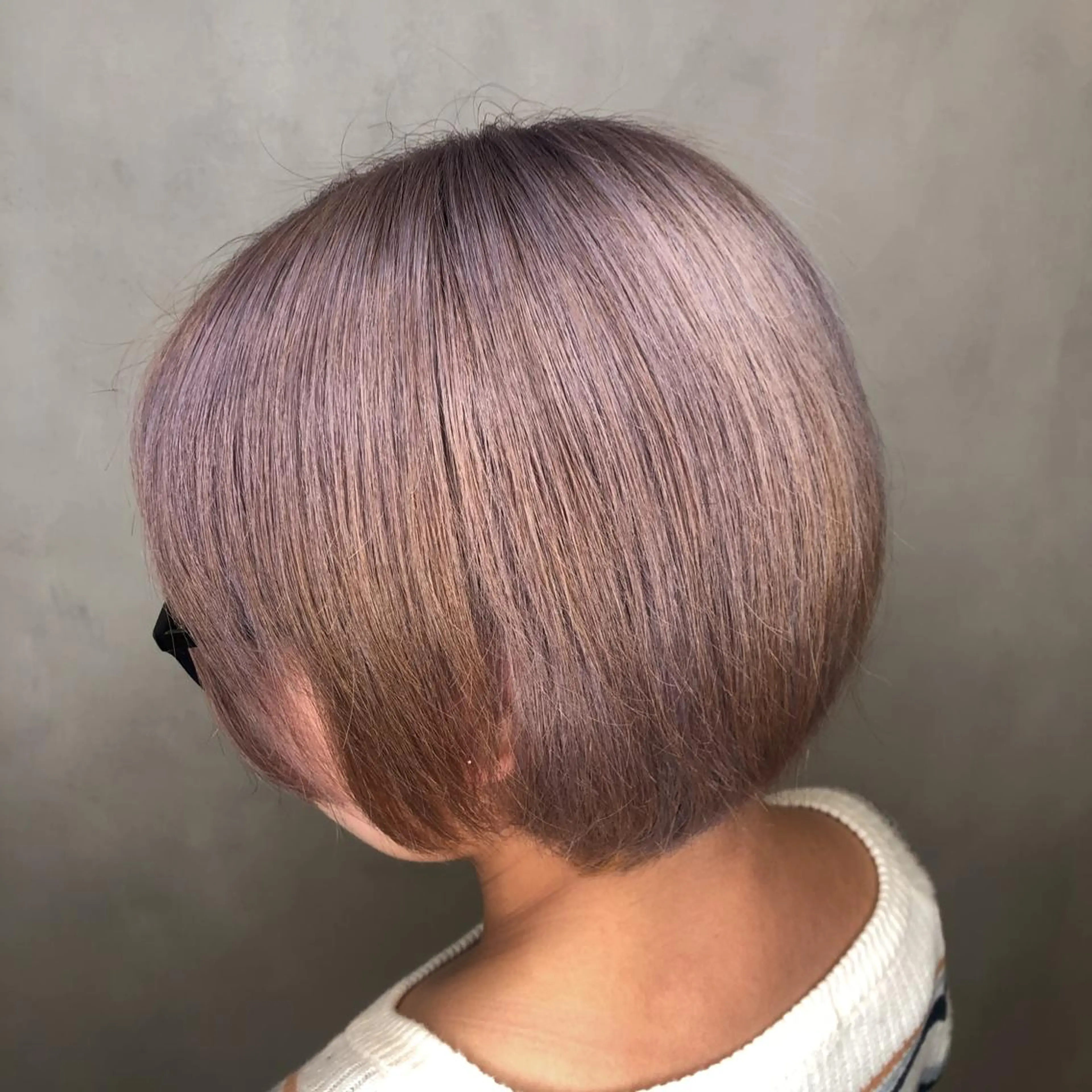 ショート カラー ラベンダーカラー シルバー ヘアカラー トリートメント 渡辺　亮/ ハイライト/髪質改善のヘアスタイル