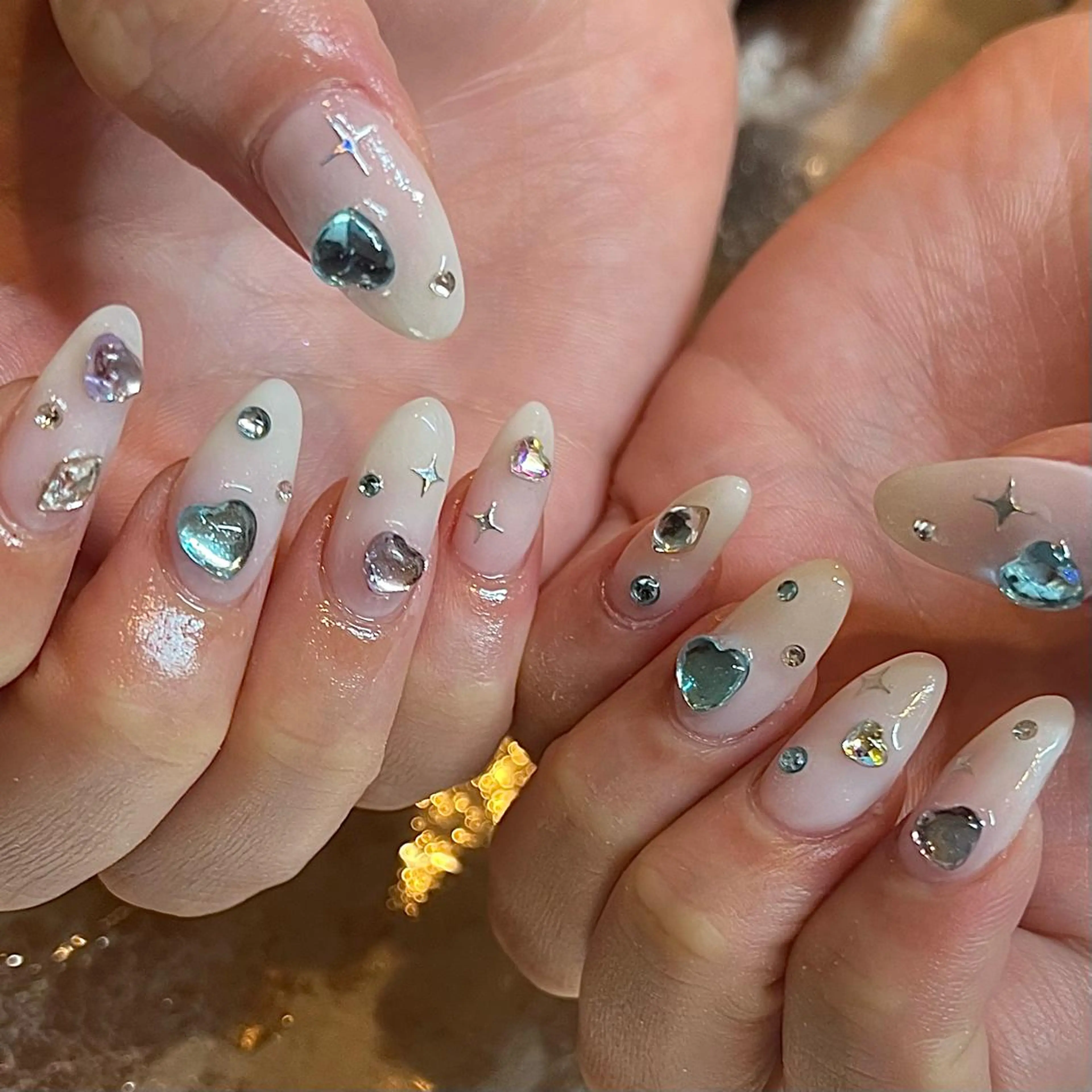 ミディアム ネイル ハート ハンドネイル H🌺 NAILのネイルデザイン