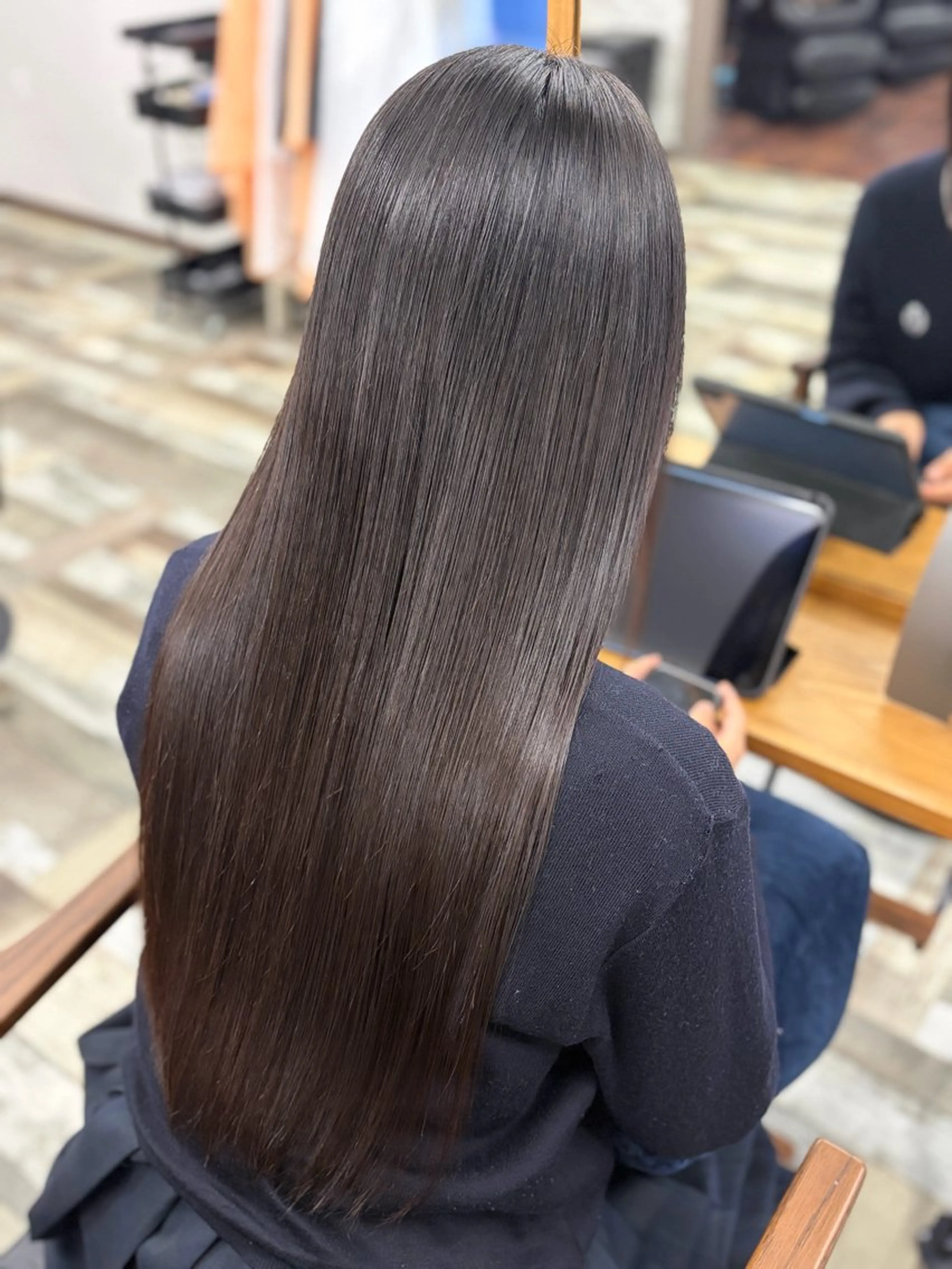 ロング カット 縮毛矯正 トリートメント 小澤 日菜のヘアスタイル