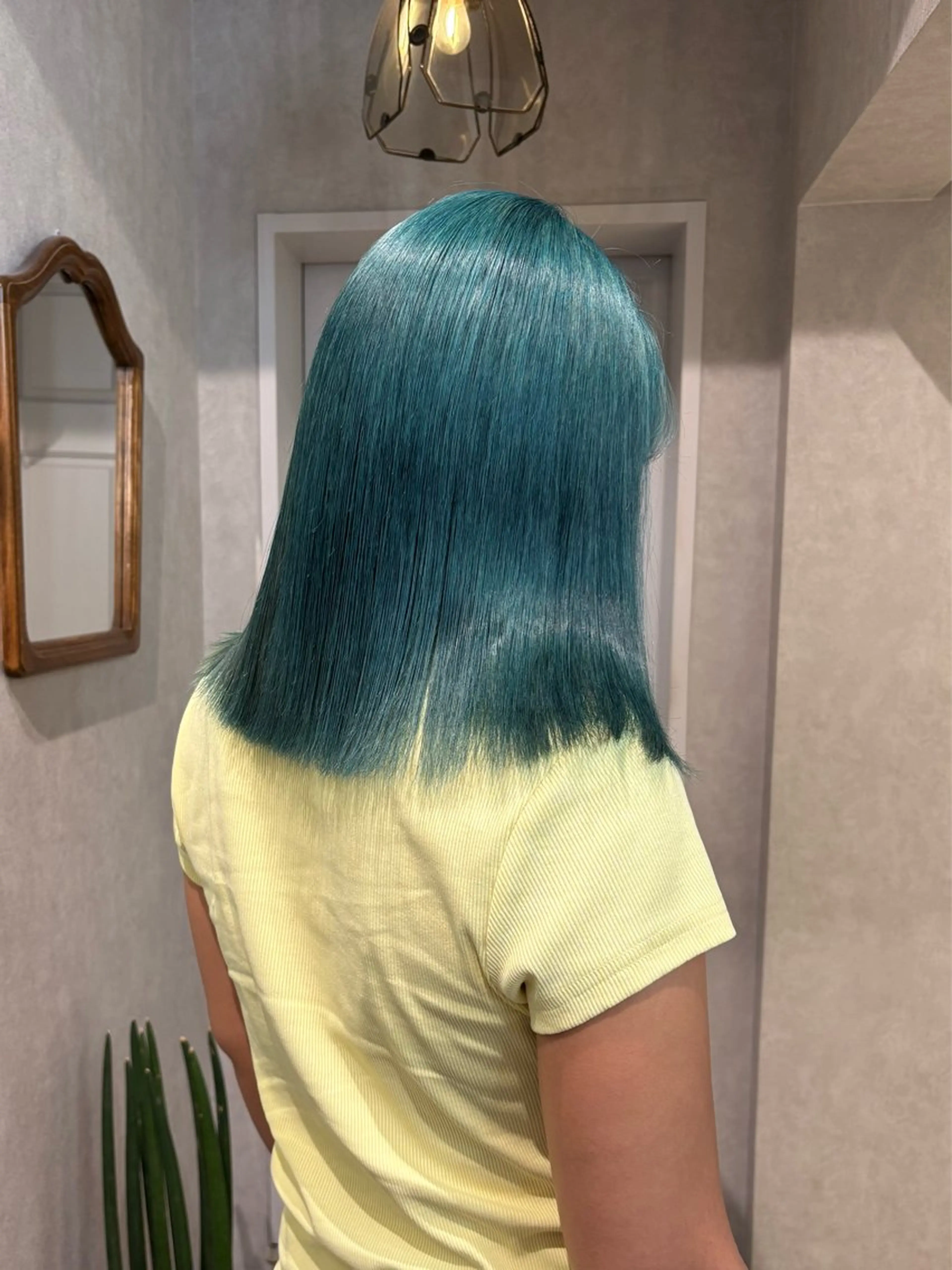 ミディアム カラー ブリーチ 艶ハイトーン/ 輝保🤍✨のヘアスタイル