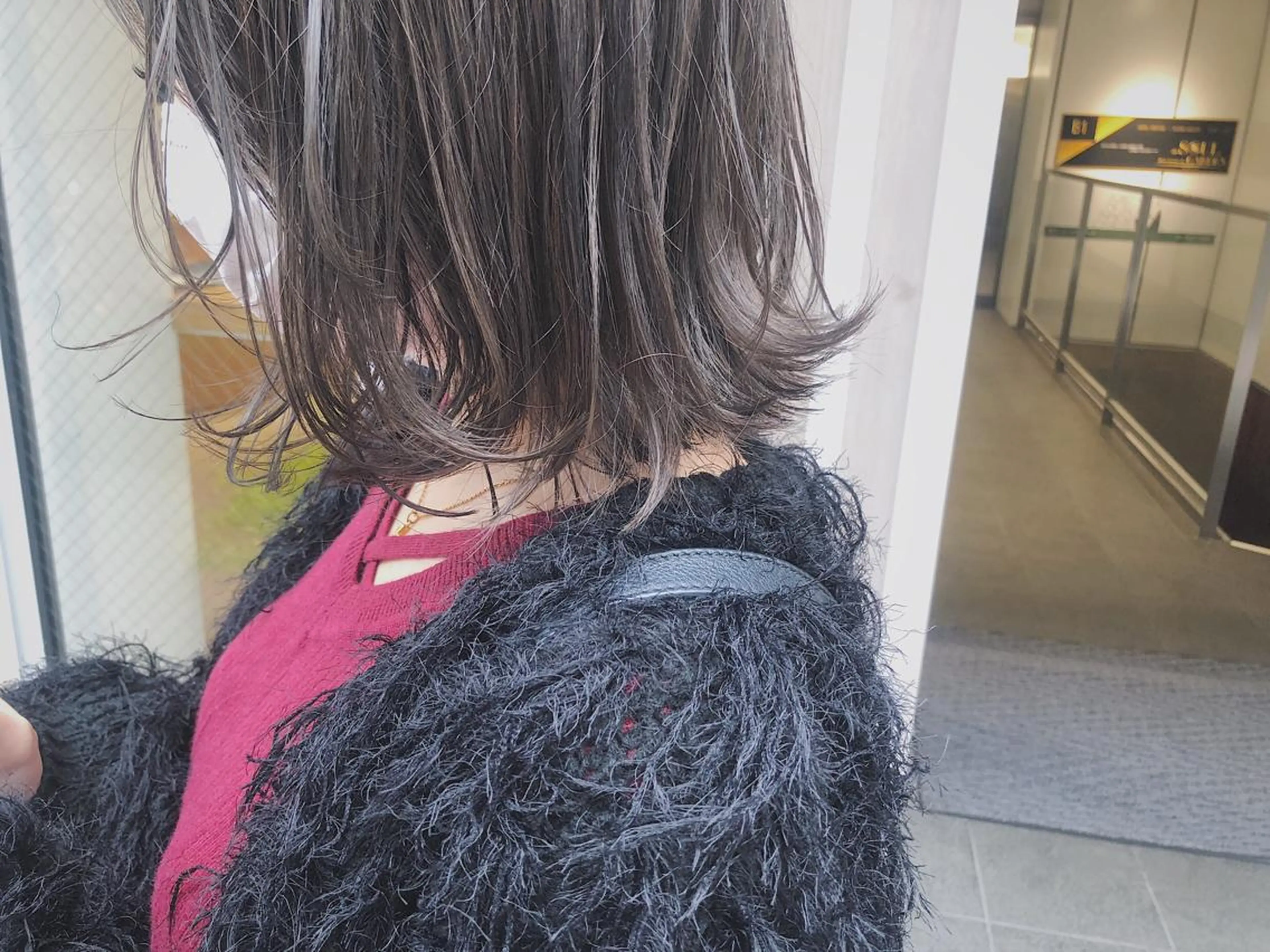 ミディアム 外ハネヘア 佐々木 シホミのヘアスタイル