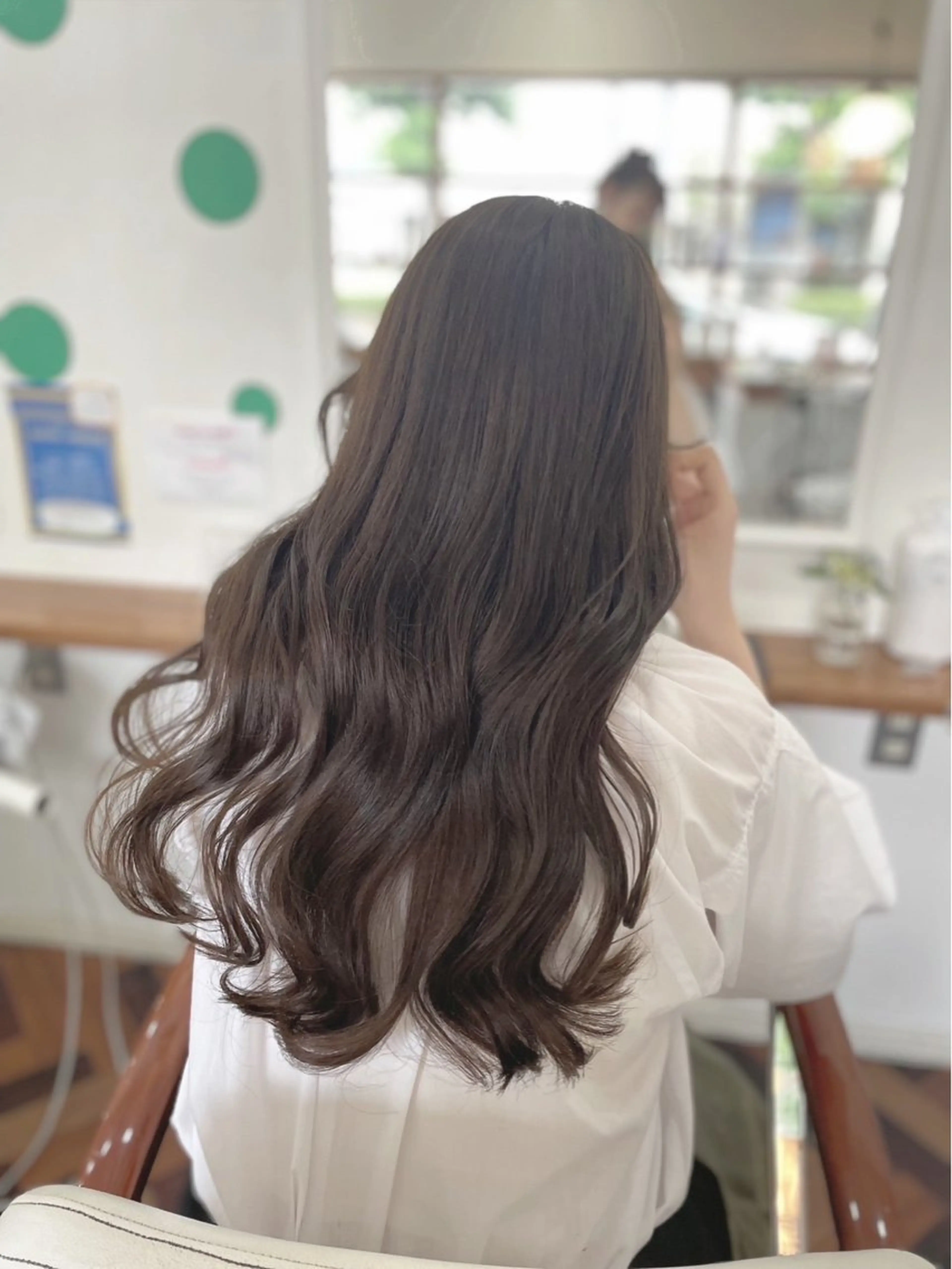 ロング カラー ブリーチ ブラウンカラー ケアブリーチ イヤリングカラー インナーカラー mopa所属・mopa_kaede フェミニン／艶髪のヘアスタイル