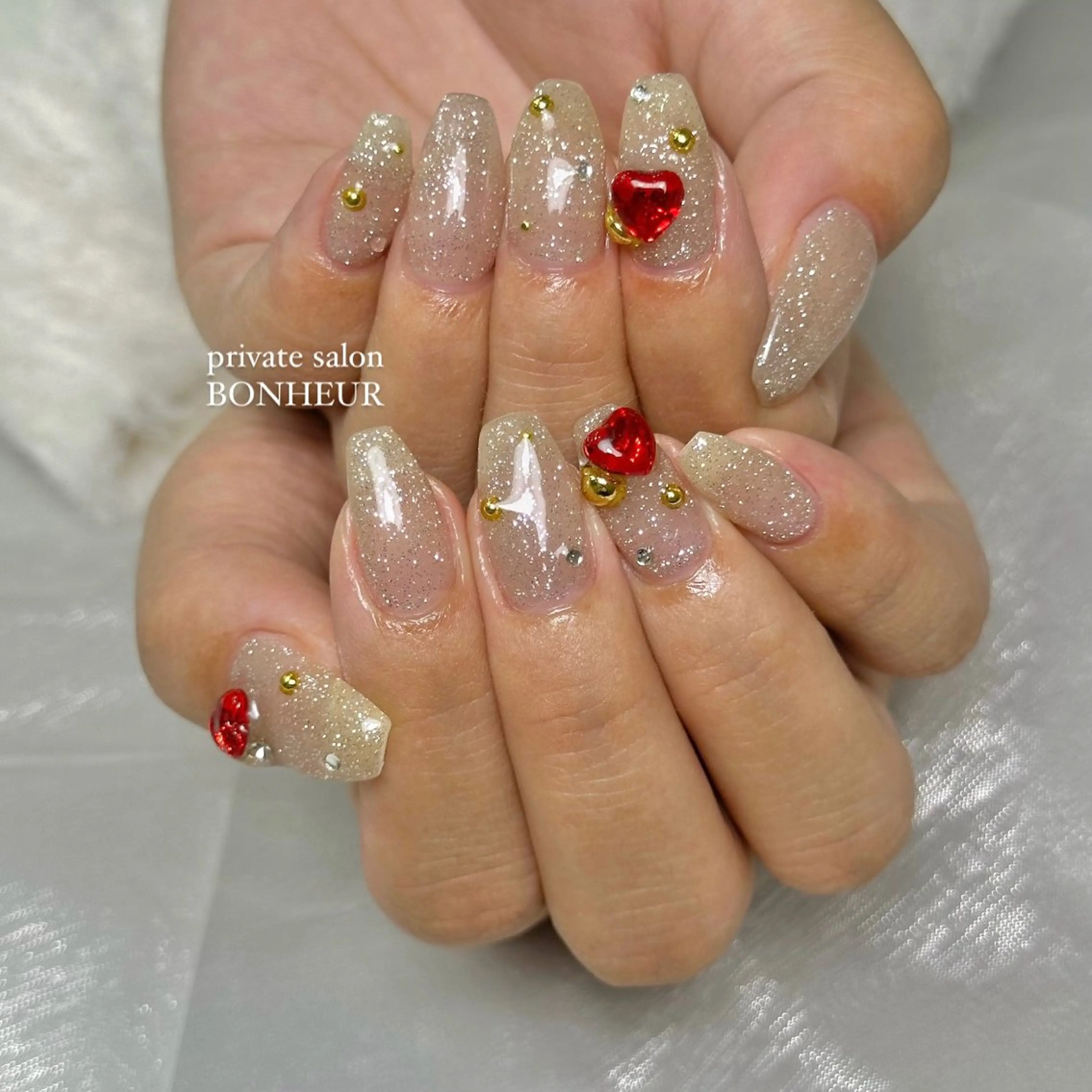 ネイル ハンドネイル BONHEUR Annaのネイルデザイン