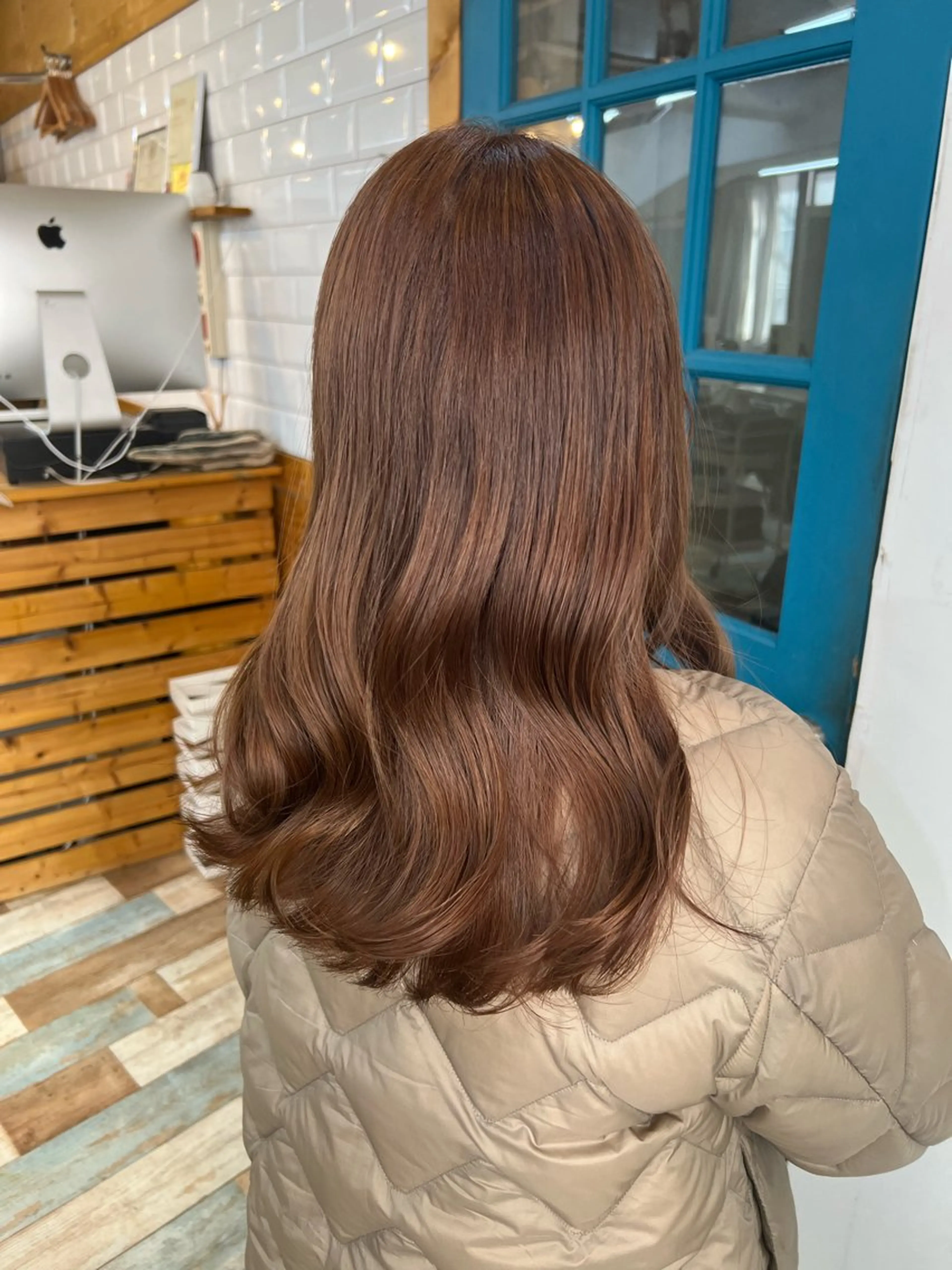 ミディアム カラー ベージュカラー ブリーチ ダブルカラー ミルクティーベージュ ブリーチなしカラー カット トリートメント KANA/ボブ/ インナーカラー/艶髪のヘアスタイル