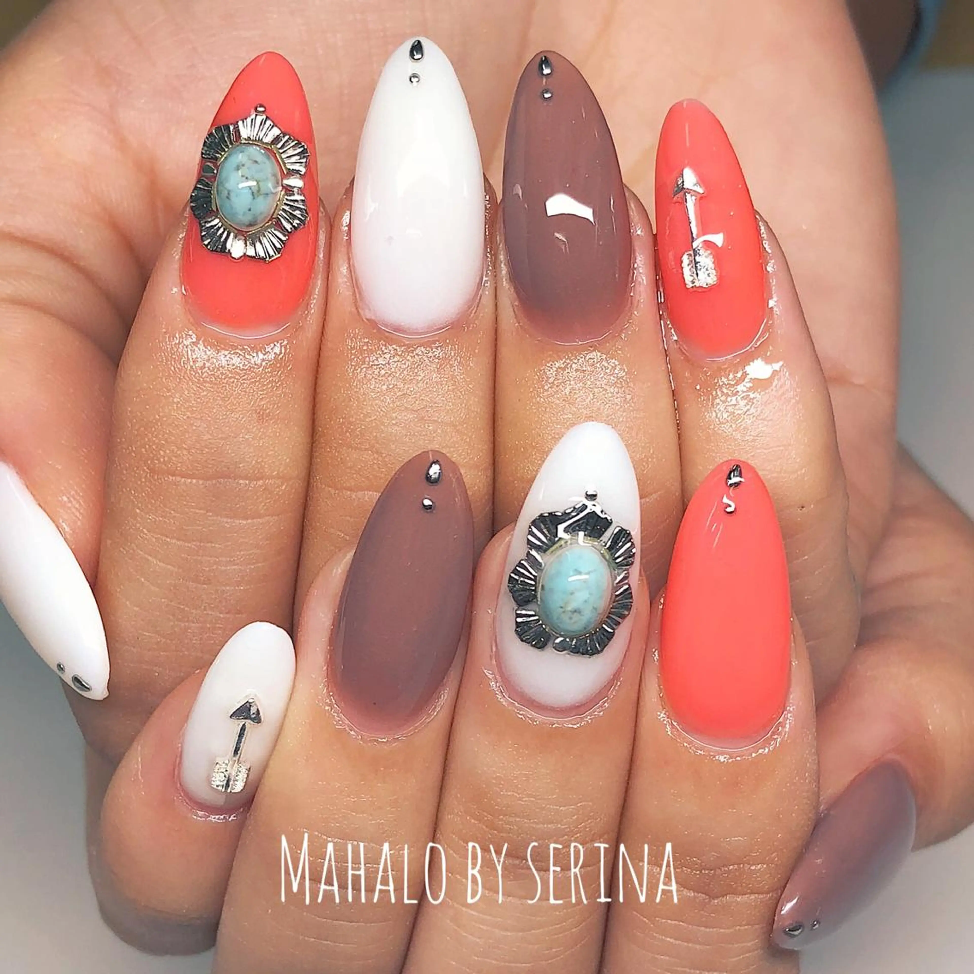 セミロング カラー ネイル SUNNY BAE. SERINAのネイルデザイン