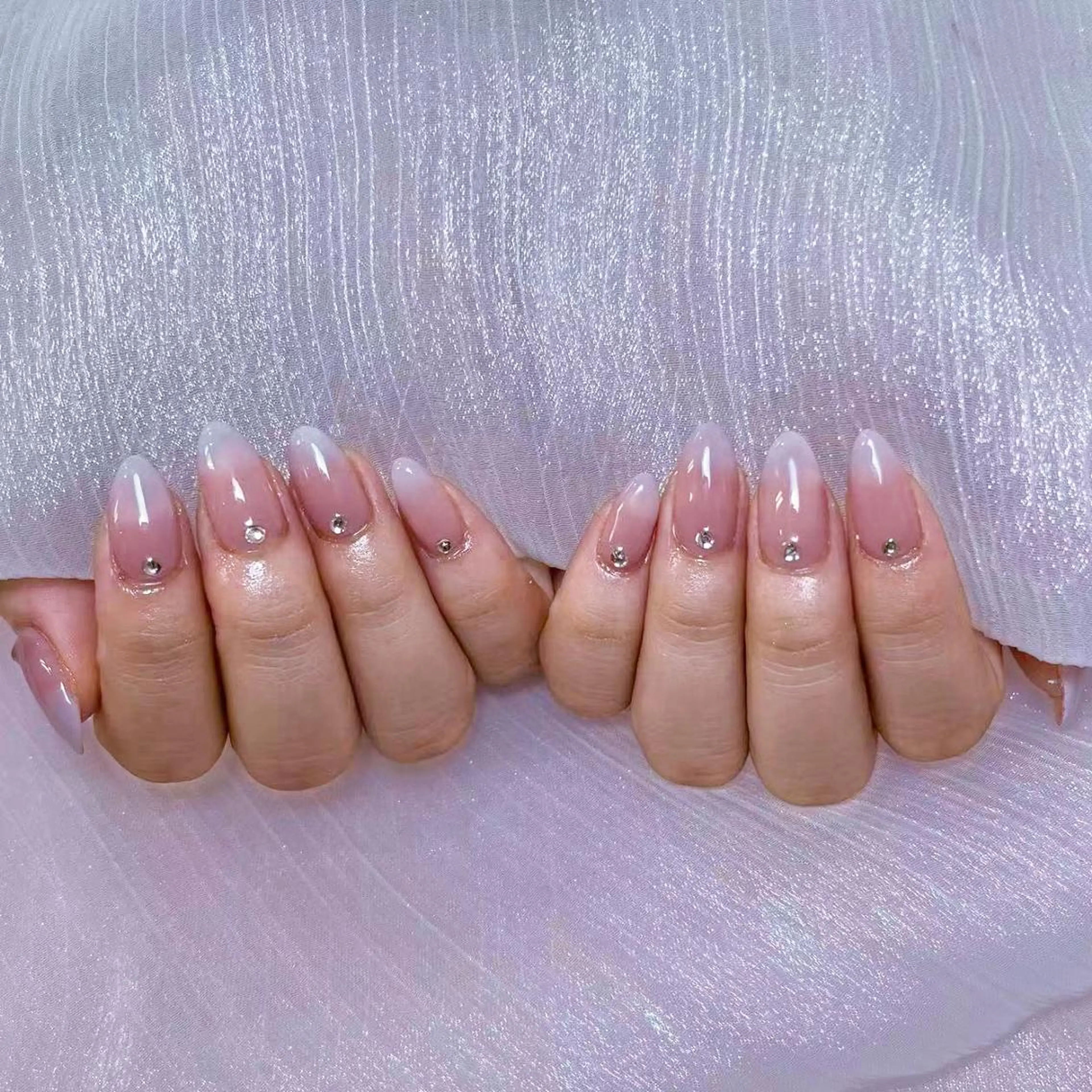 ネイル アートネイル オーロラネイル ガーリー キラキラネイル 韓国ネイル ハンドネイル DIAMOND 💅のネイルデザイン