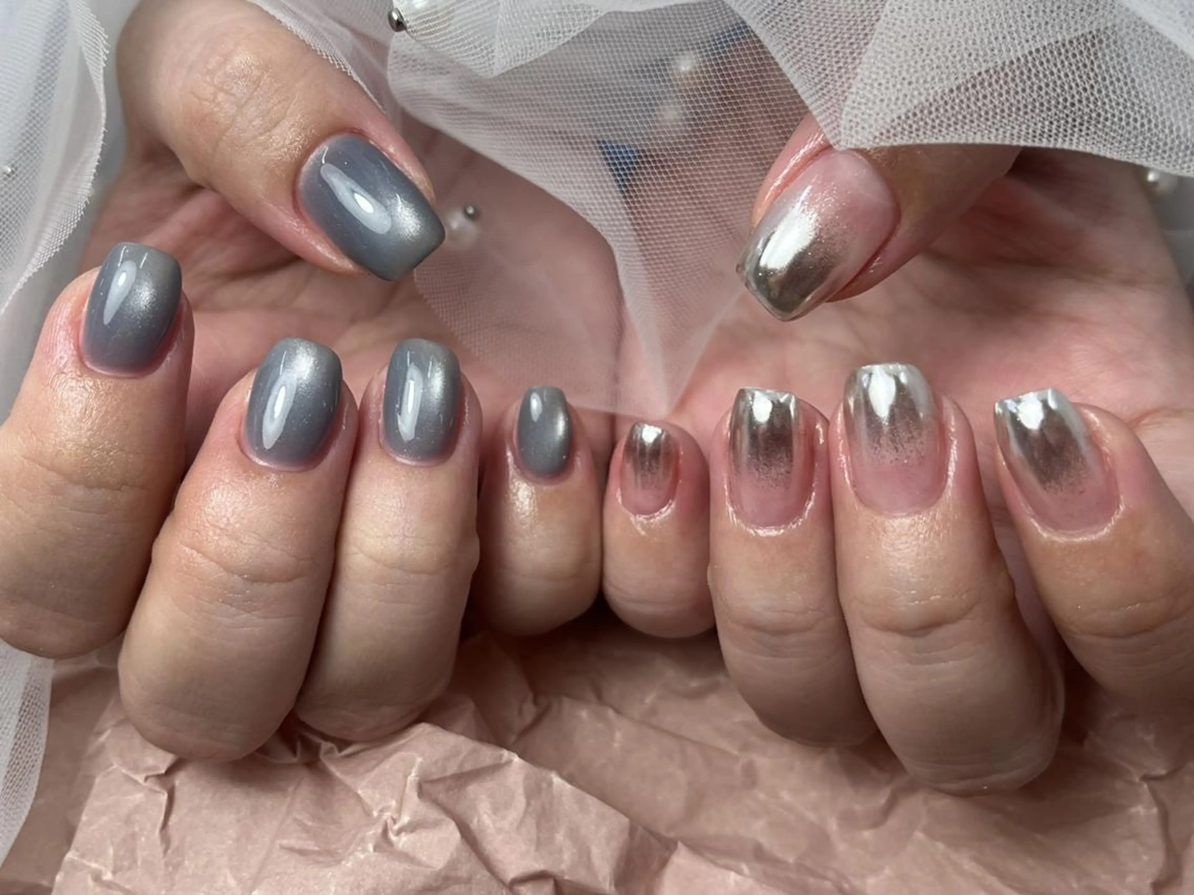 ネイル アートネイル ブルー ミラーネイル シンプルネイル ハンドネイル ToliyDeliy Nail Salonのネイルデザイン