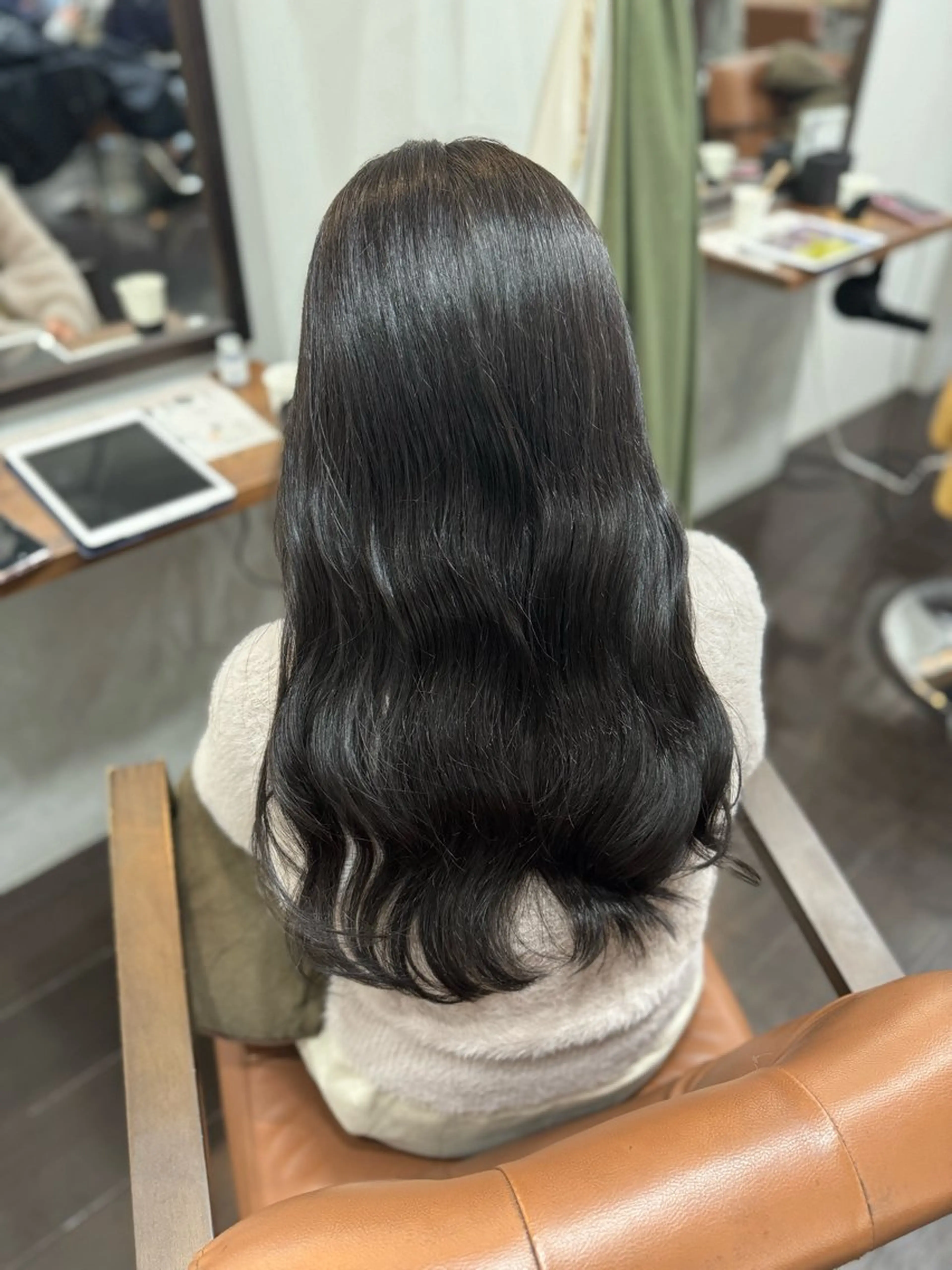 セミロング ヘアカラー トリートメント 難波 茜のヘアスタイル