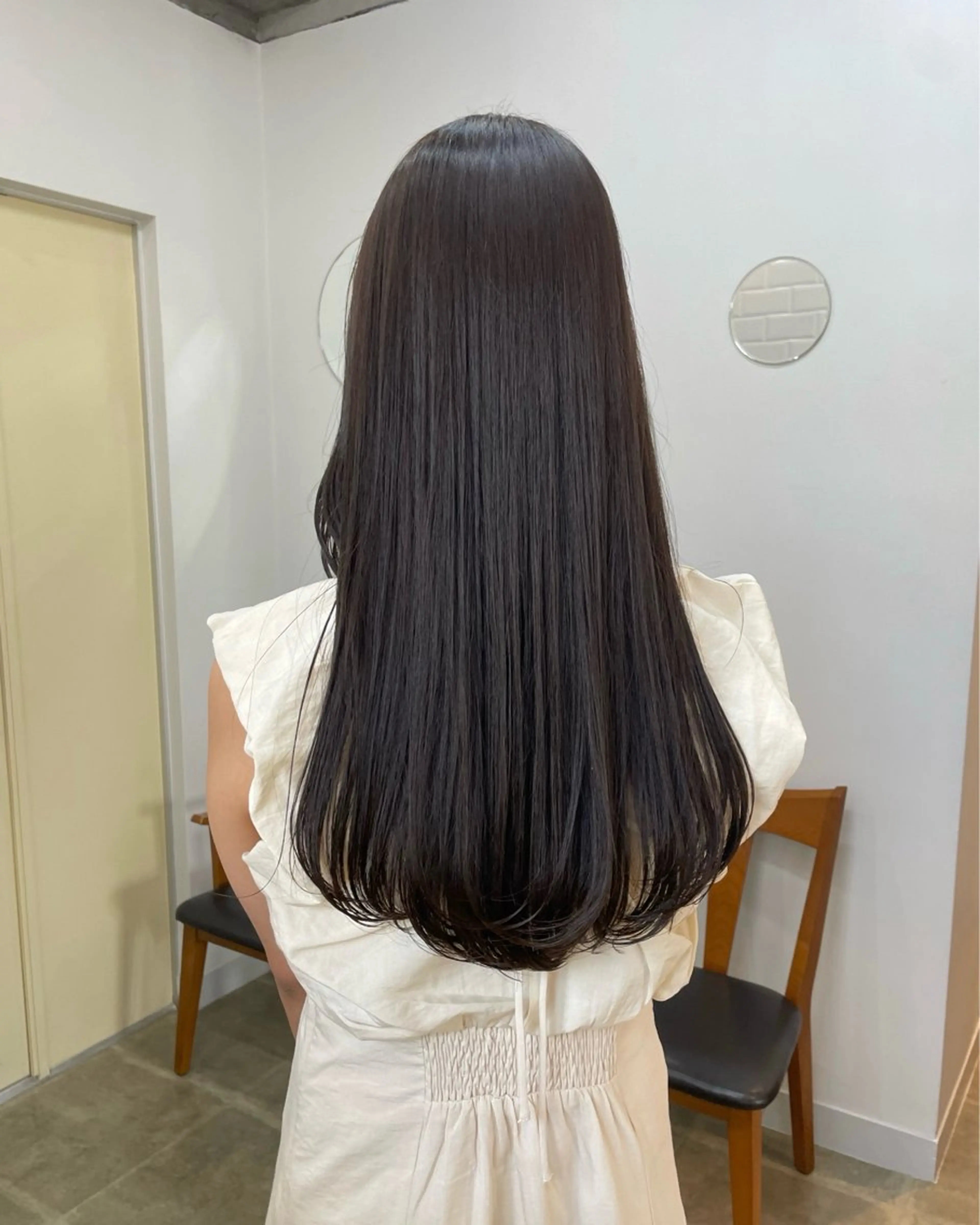 ロング カラー ベージュカラー オリーブベージュ ヘアカラー 古市 萌乃華のヘアスタイル