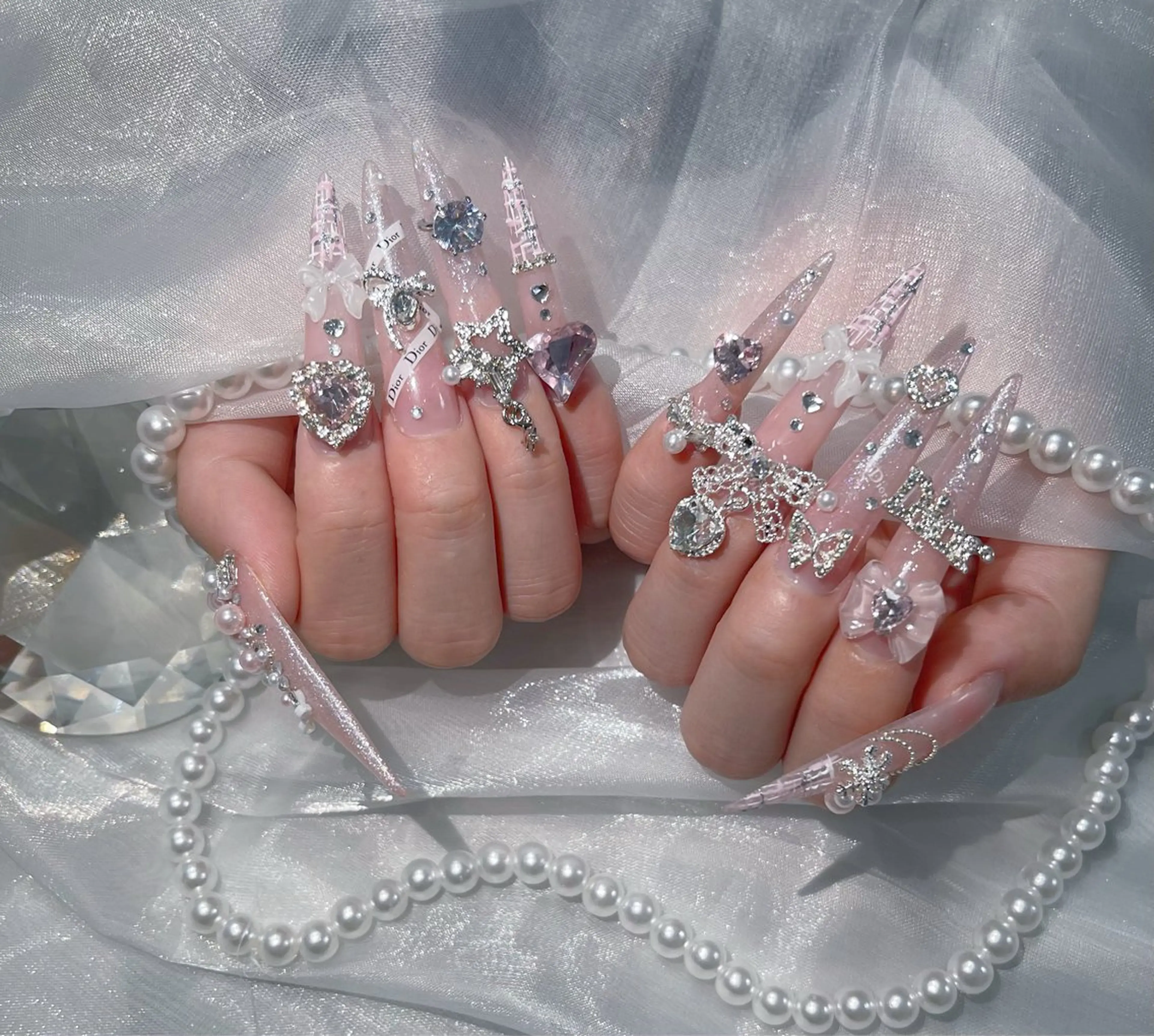 ネイル オーロラネイル クリアネイル 成人式 フラッシュネイル ジェルネイル ハンドネイル Amee Nailsalonのネイルデザイン