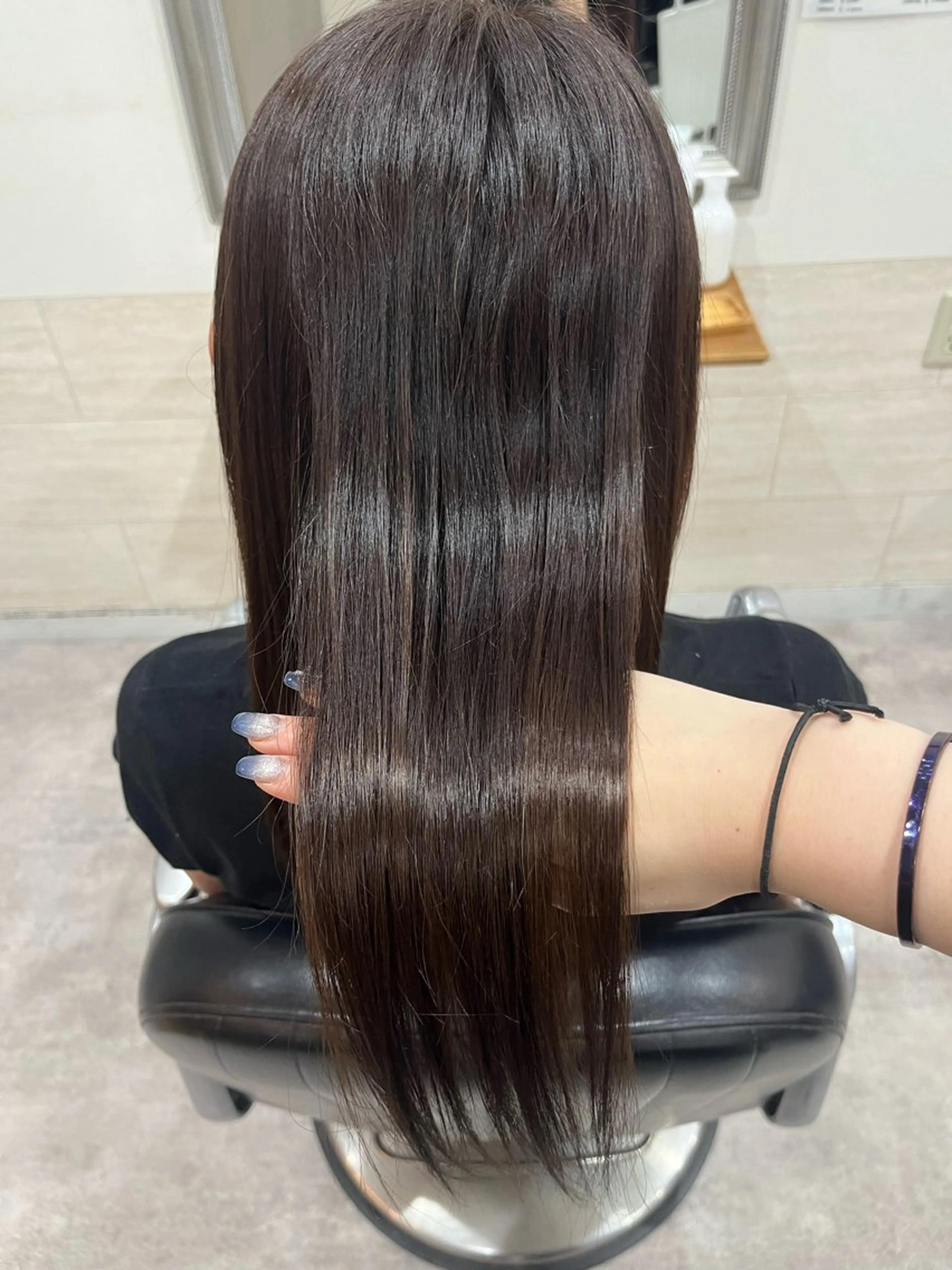カラー ヘアカラー トリートメント 艶髪🥣透明感カラー 🫧前田奈津実のヘアスタイル