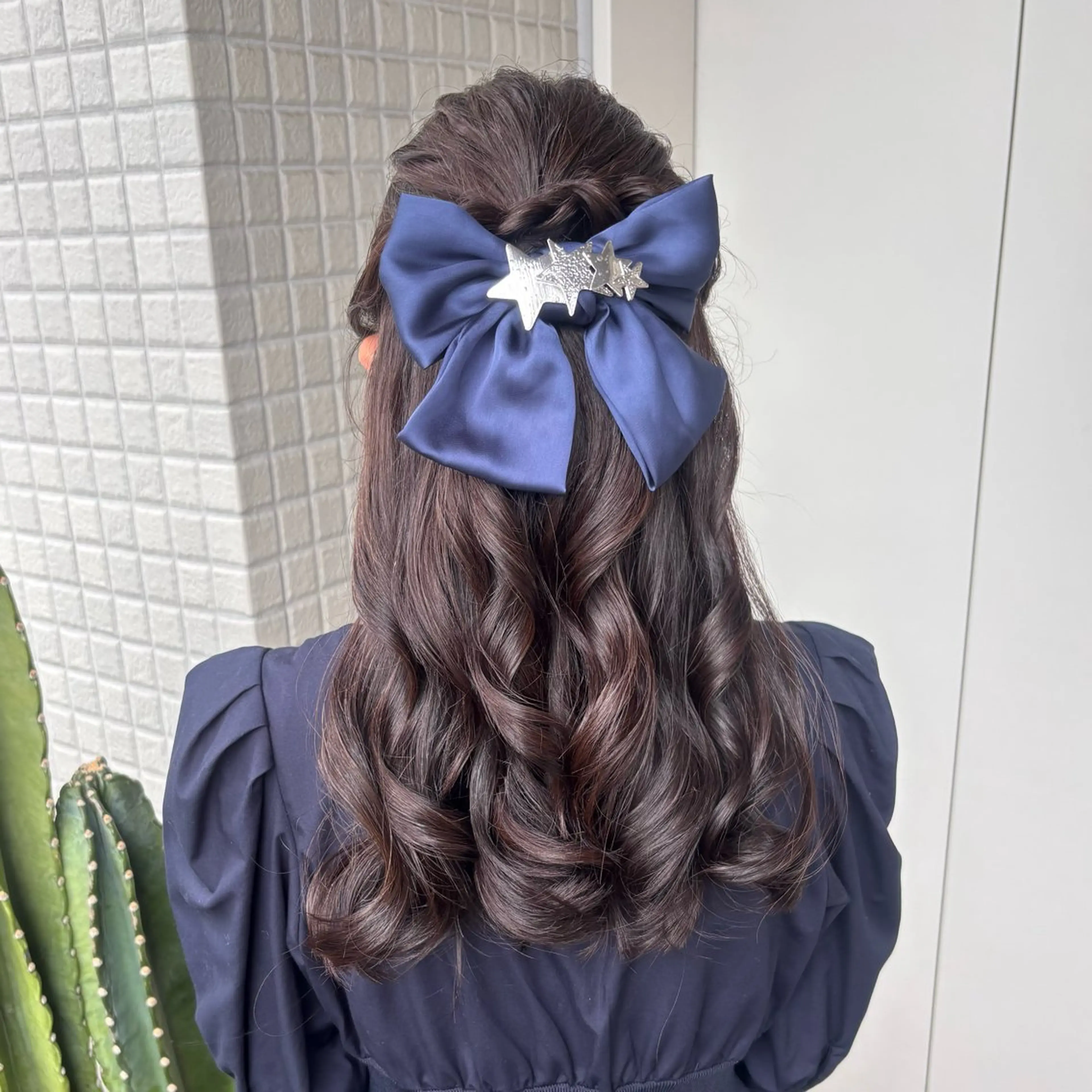 ヘアアレンジ ハーフアップ ヘアセット 透明感 カラー 艶髪 縮毛矯正🫒airiのヘアスタイル