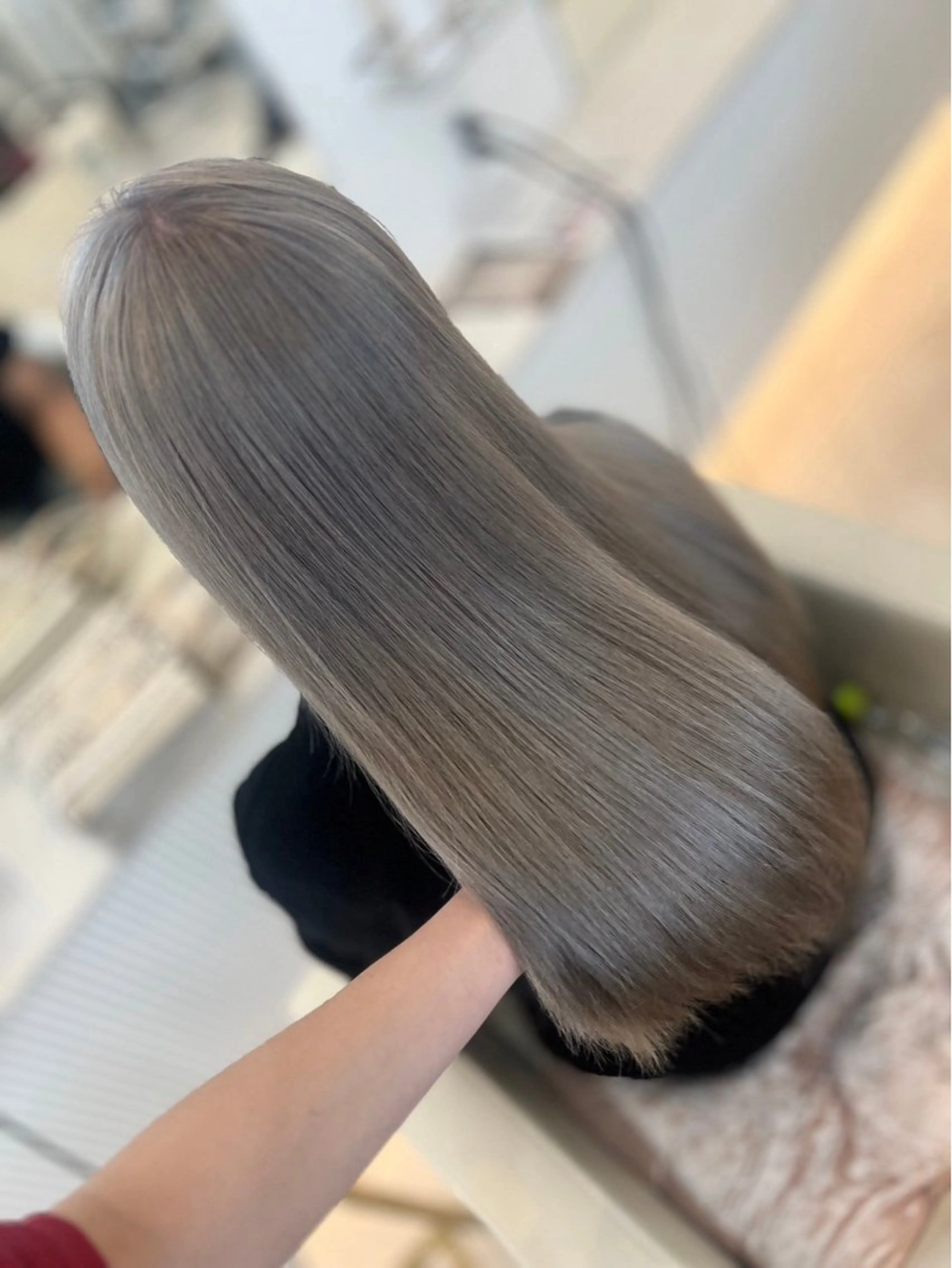 |水・金・日　限定クーポン| Wカラー＋内部補修トリートメント【胸】※ケアブリーチ付¥18700→¥12650の写真