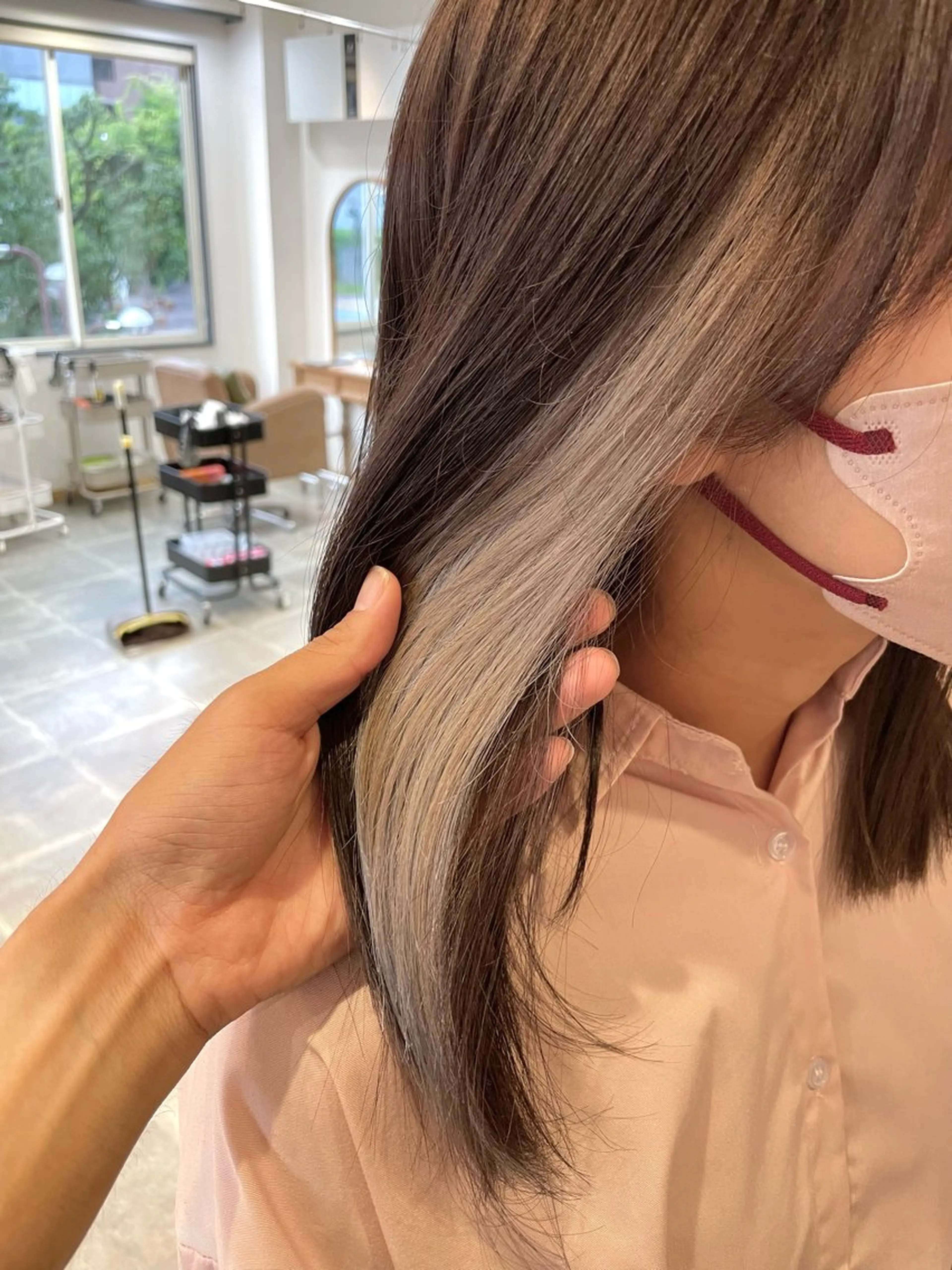 ミディアム カラー カット ヘアカラー トリートメント 西村 れいのヘアスタイル