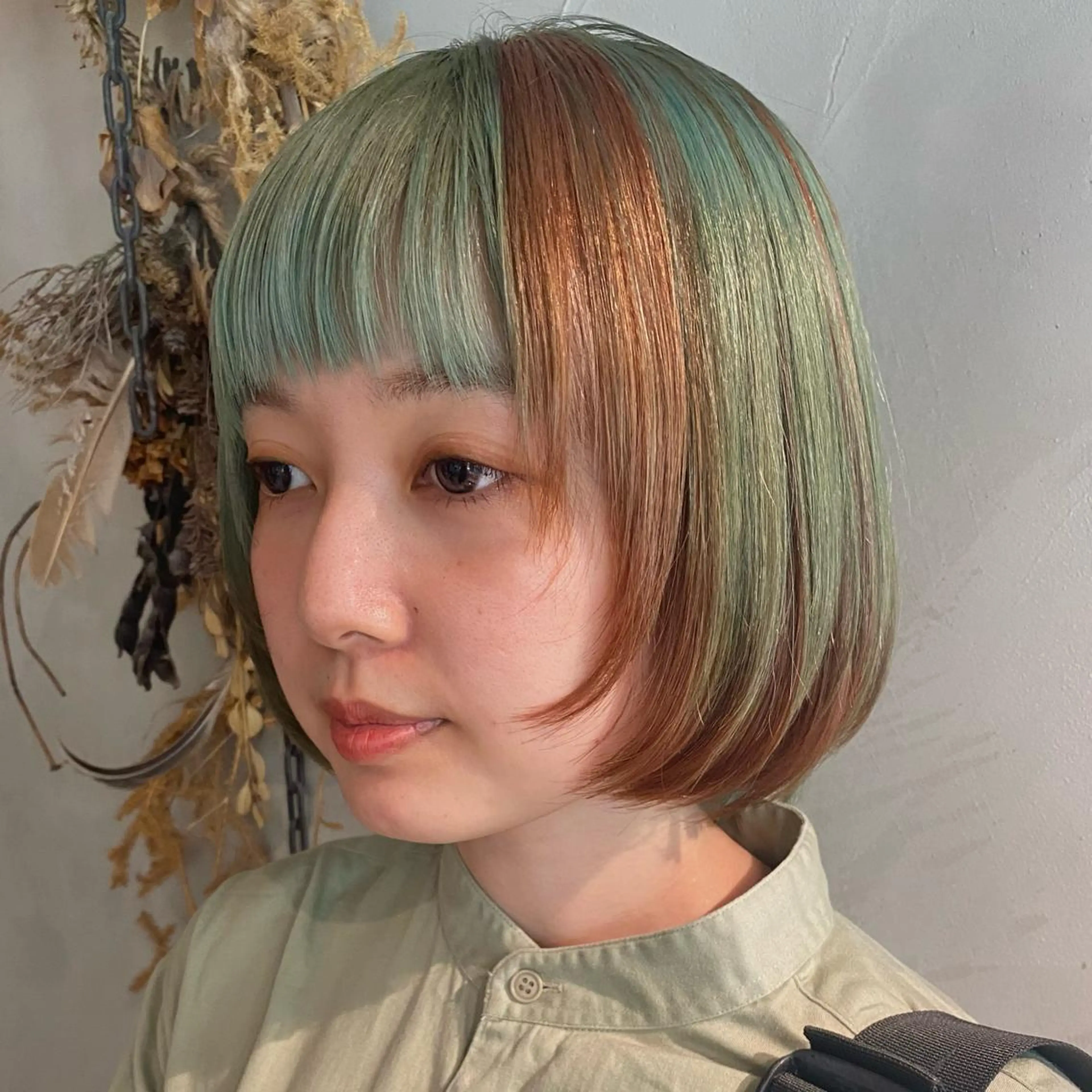 ショート カラー デザインカラー ハイトーンカラー ミント ミントグリーン オレンジ ヘアカラー トリートメント デザインカラー/パー マ🦖外岡咲希🦖のヘアスタイル