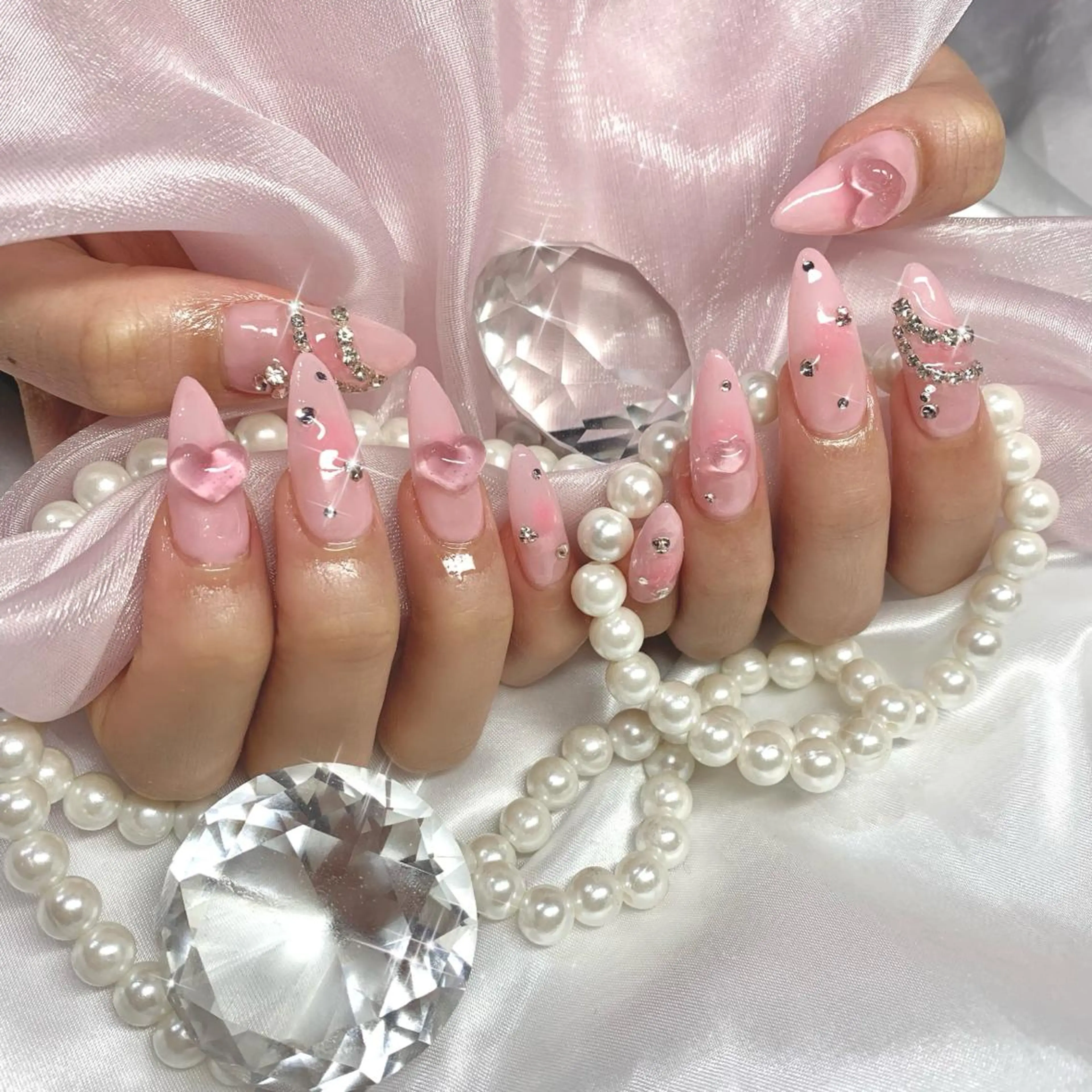 ネイル チークネイル élu by Noriko 前原のネイルデザイン