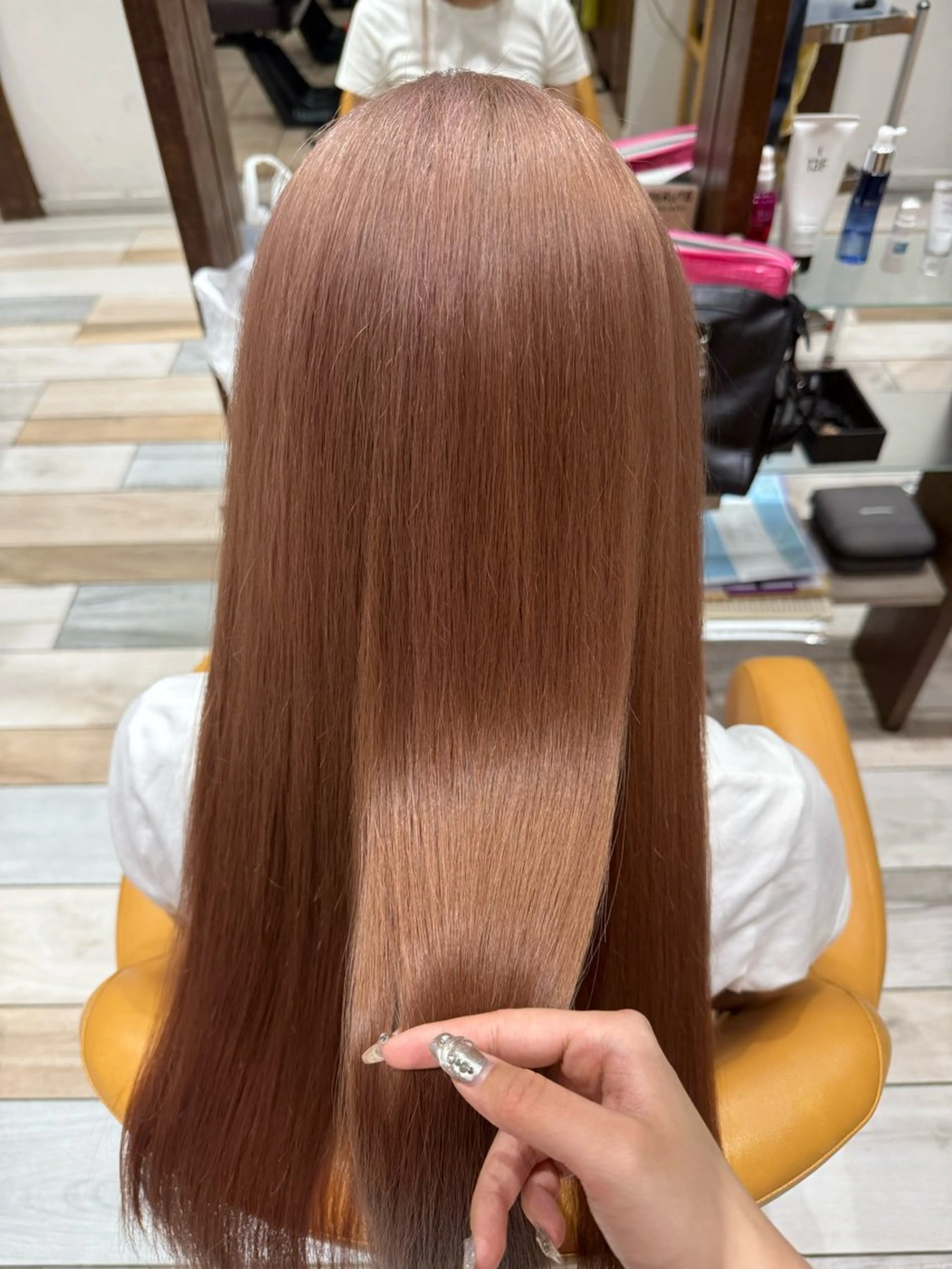 ハイトーンカラーに憧れのお客様は是非★カット+ダブルカラー+トリートメント📣の写真