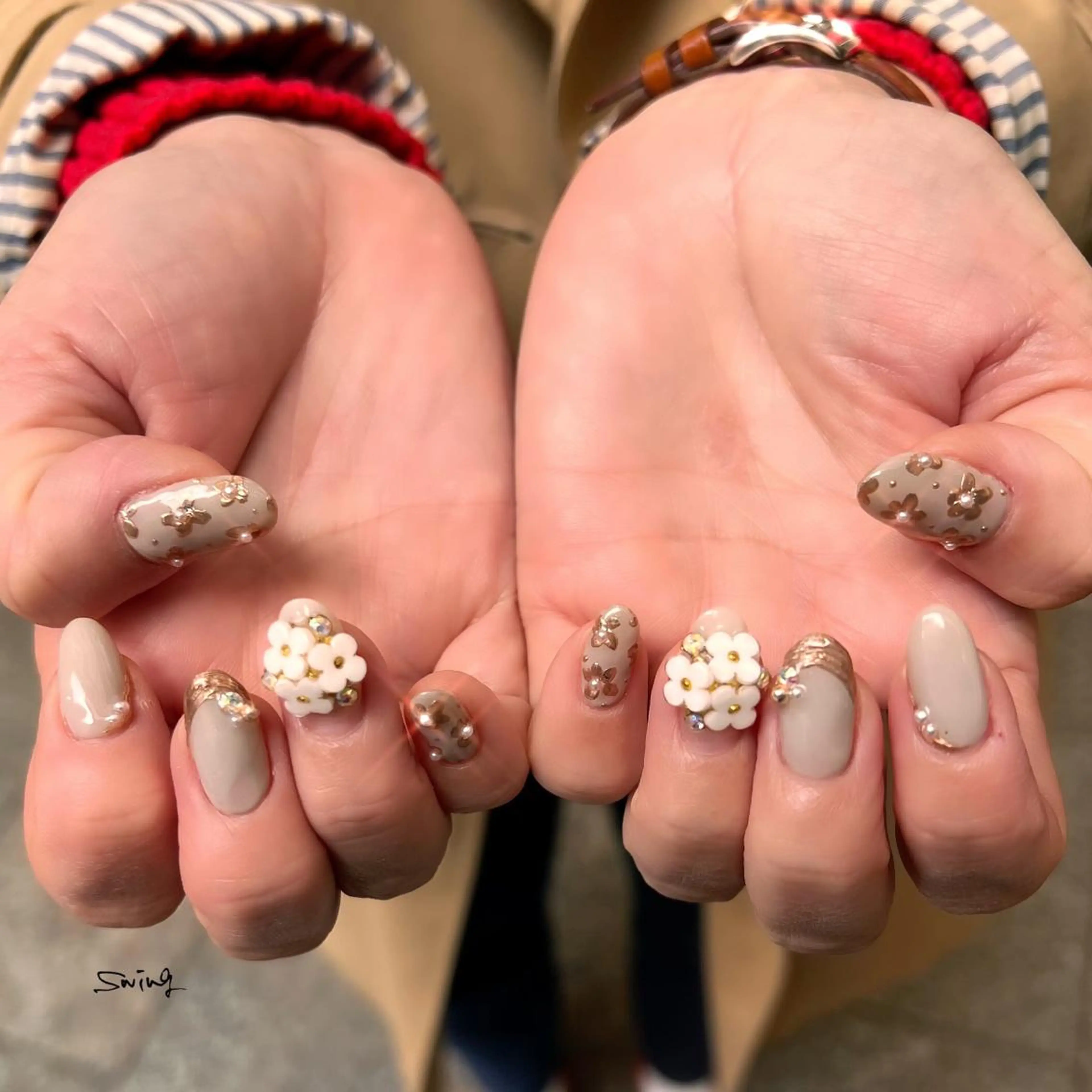 ネイル ミラーネイル SWING Nail Salon所属・Yoshida Takakoのネイルデザイン