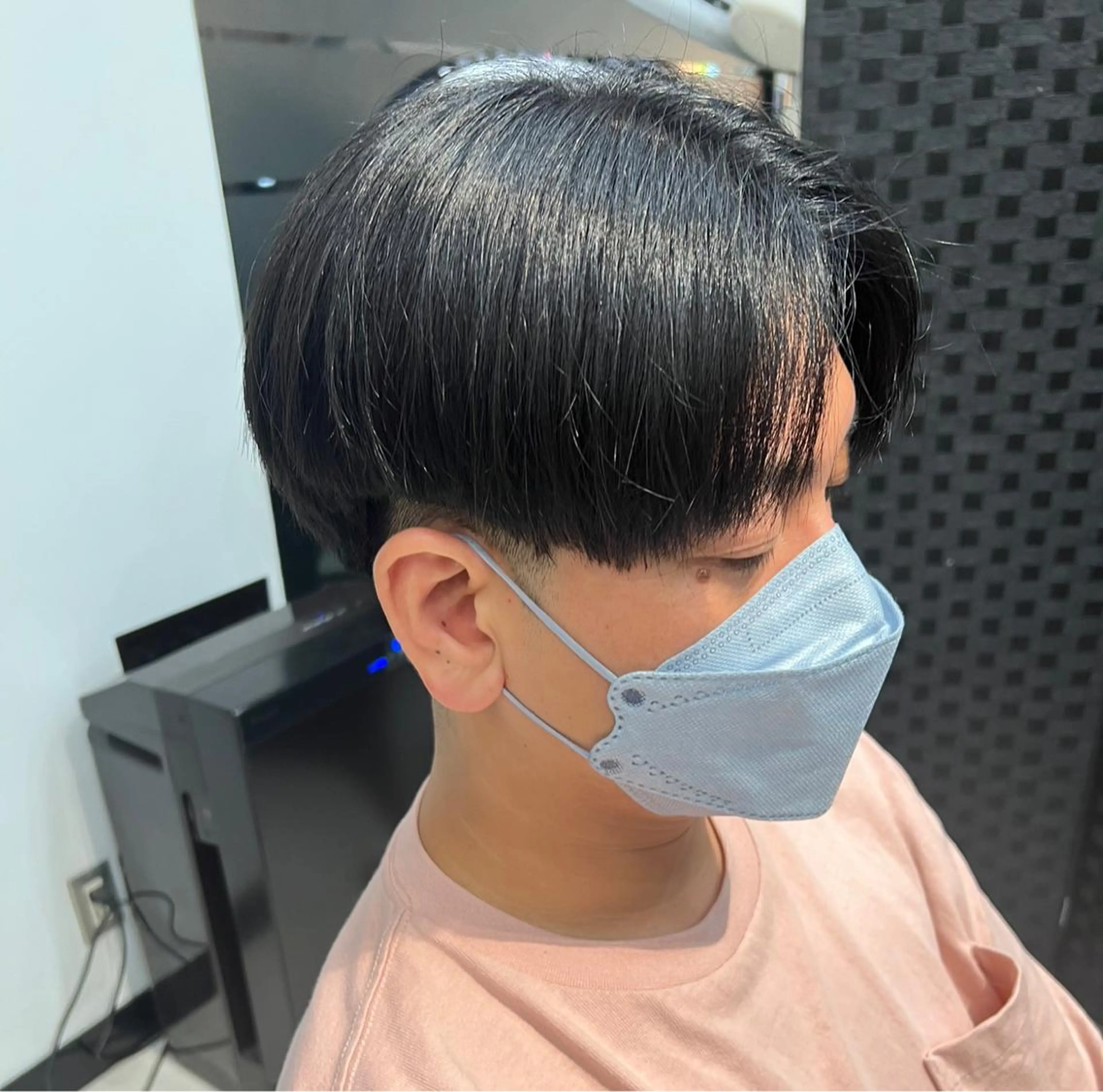 ショート カラー メンズ 黒髪 ブルーカラー ブルーブラック 【似合わせカラー】 西口嶺河のヘアスタイル