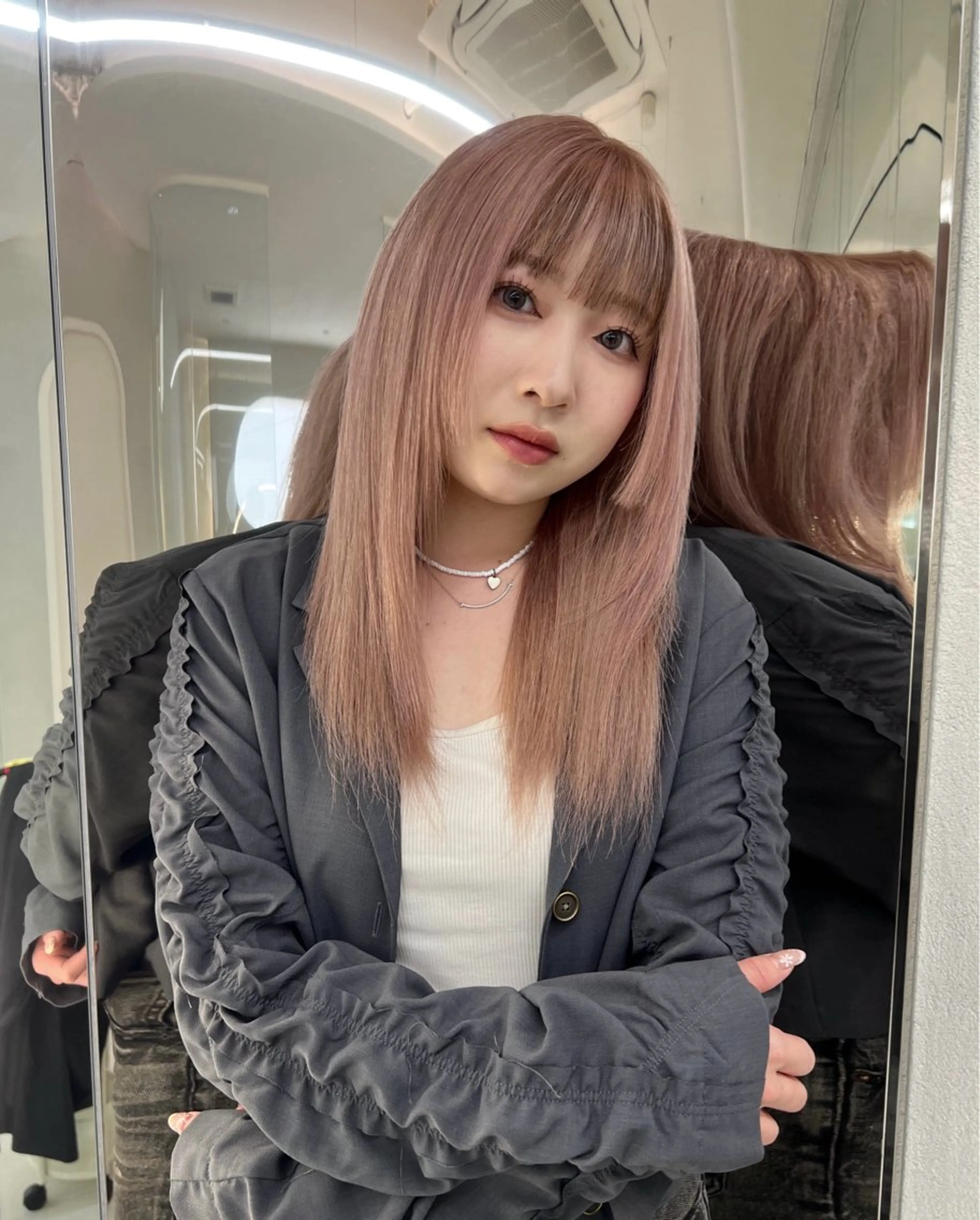ロング カラー GAGA所属・GAGA AMIKAのヘアスタイル