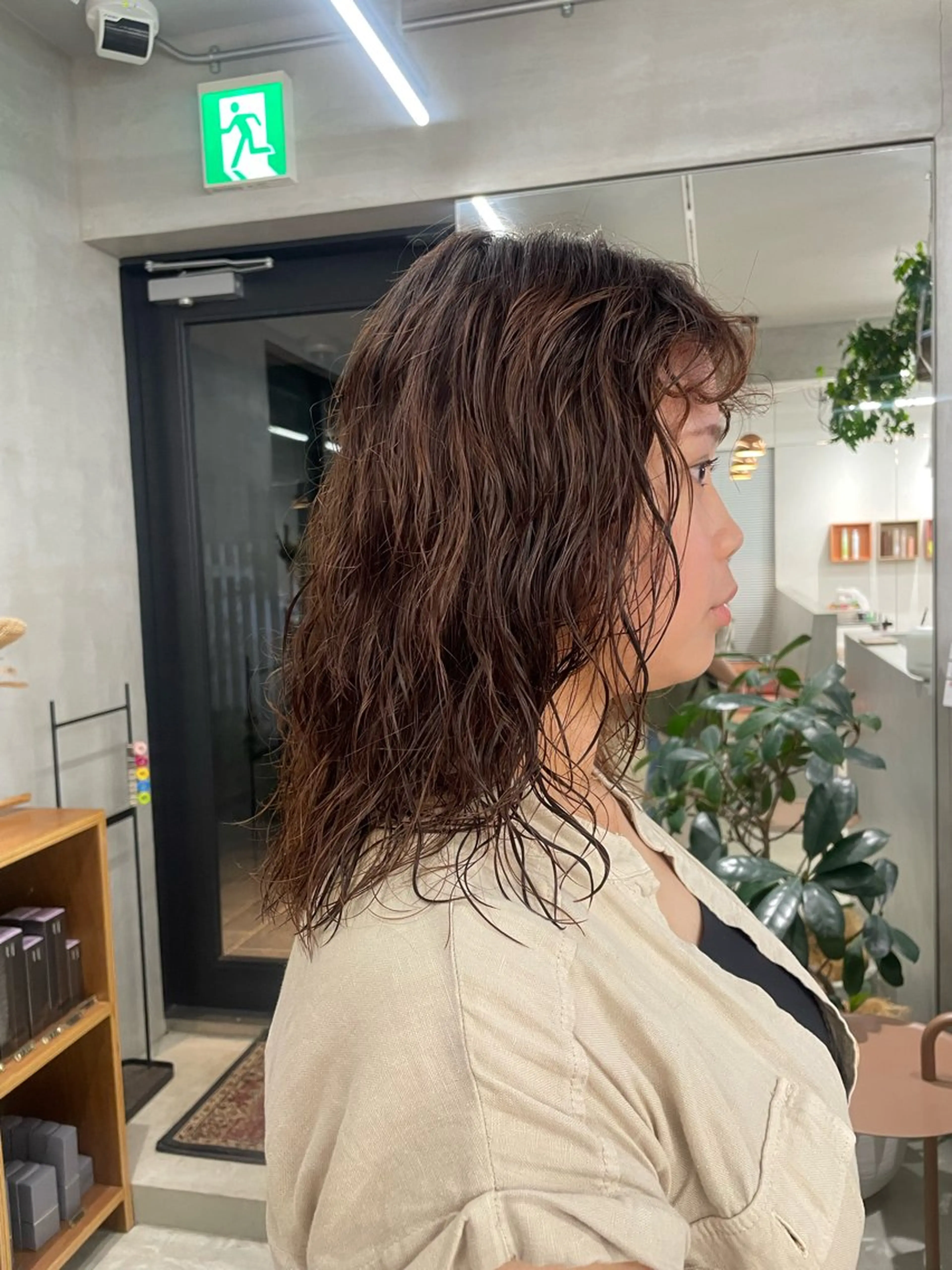 ミディアム パーマ 鶴井 美空のヘアスタイル