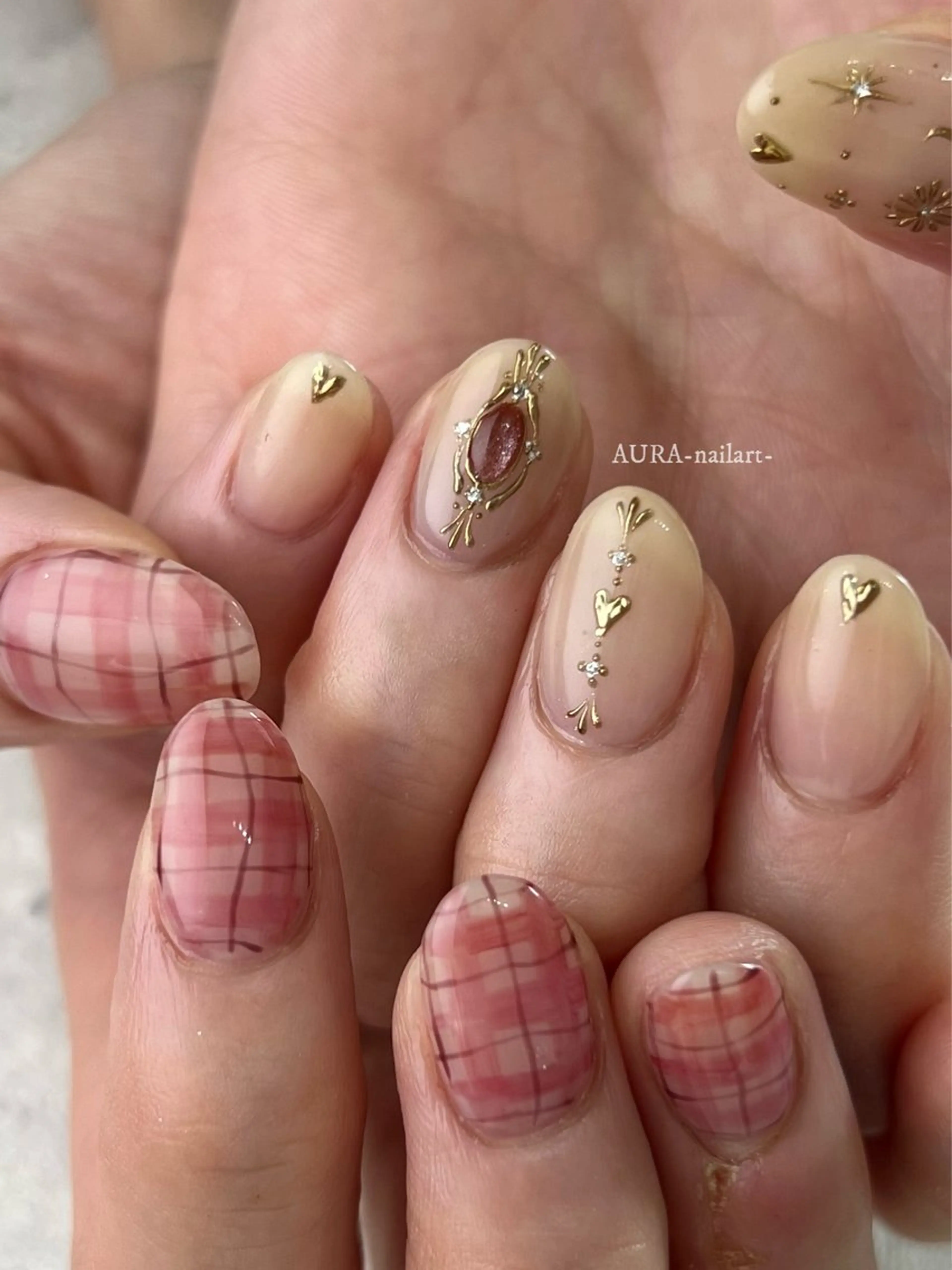ネイル ハンドネイル フットネイル AURA nailartのネイルデザイン