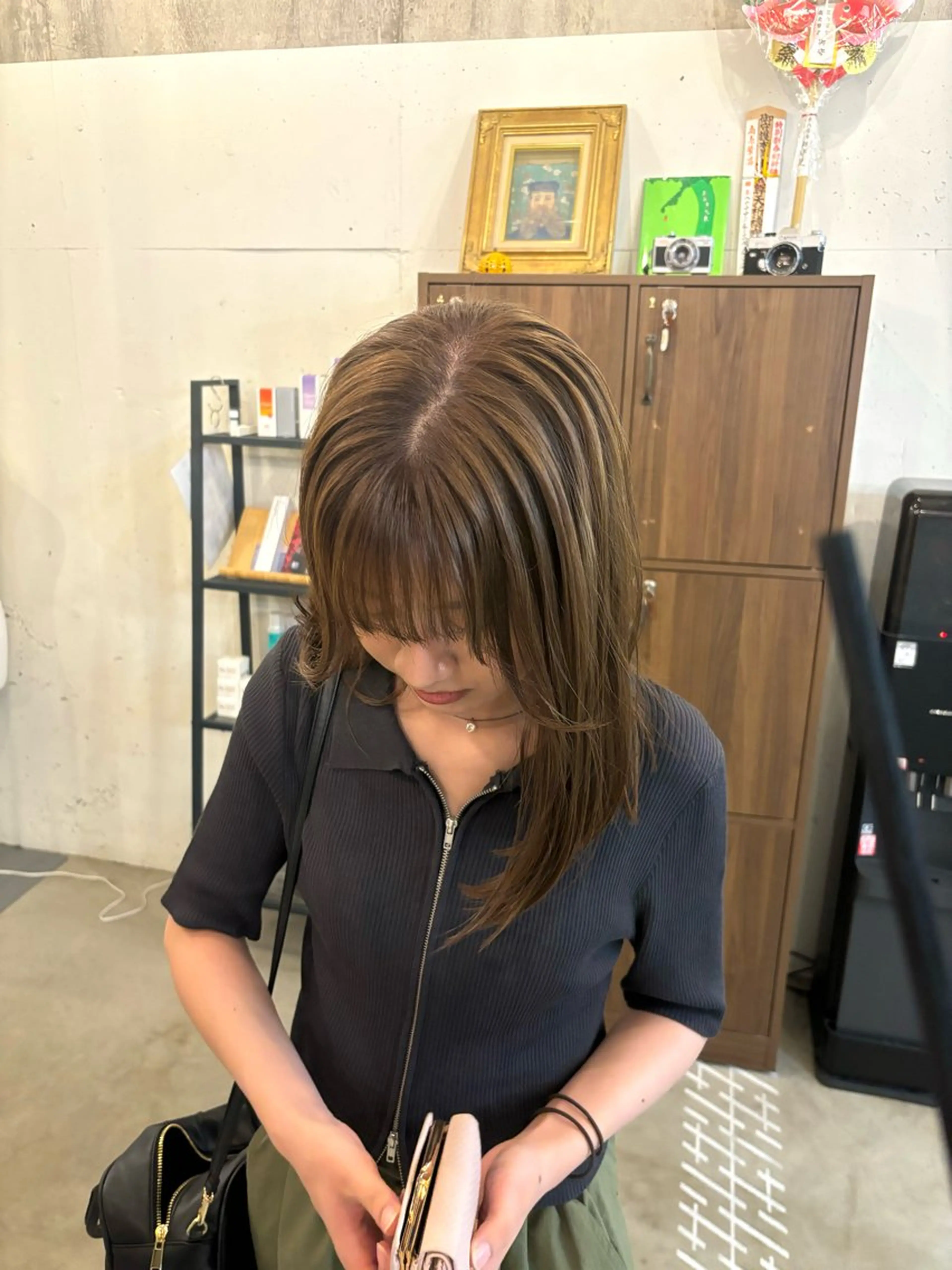 ミディアム カラー ベージュカラー ブリーチ ブリーチなしカラー カット ヘアカラー トリートメント 堀出 芽衣/垢抜け/美髪のヘアスタイル