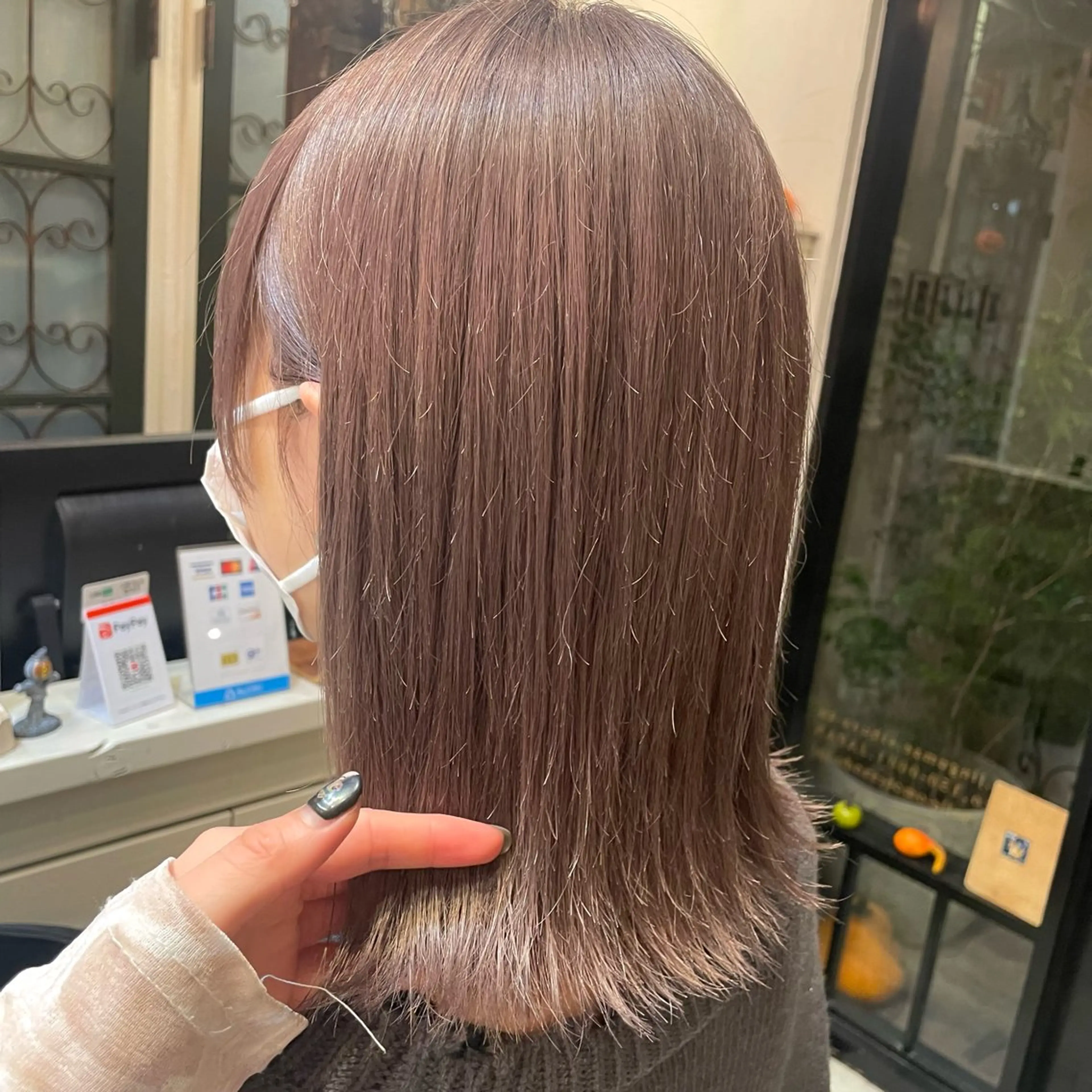 セミロング カラー ベージュカラー ブリーチ ダブルカラー 似合わせカット レイヤーカット大人気 💛吉田百花のヘアスタイル