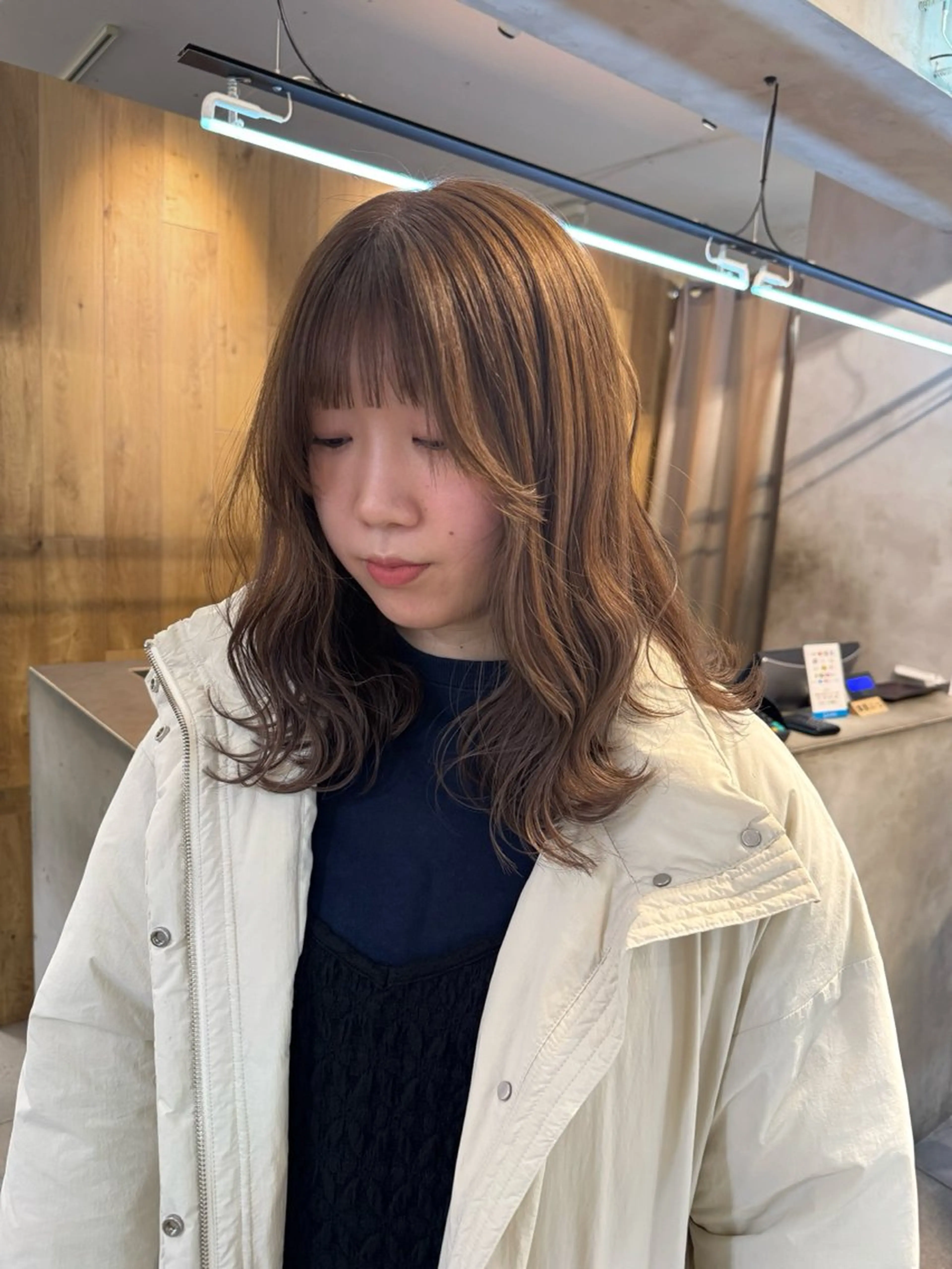 セミロング カラー ベージュカラー ブリーチ ヘーゼル ブリーチなしカラー カット ヘアカラー Lomalia 🤍🫧/makoのヘアスタイル