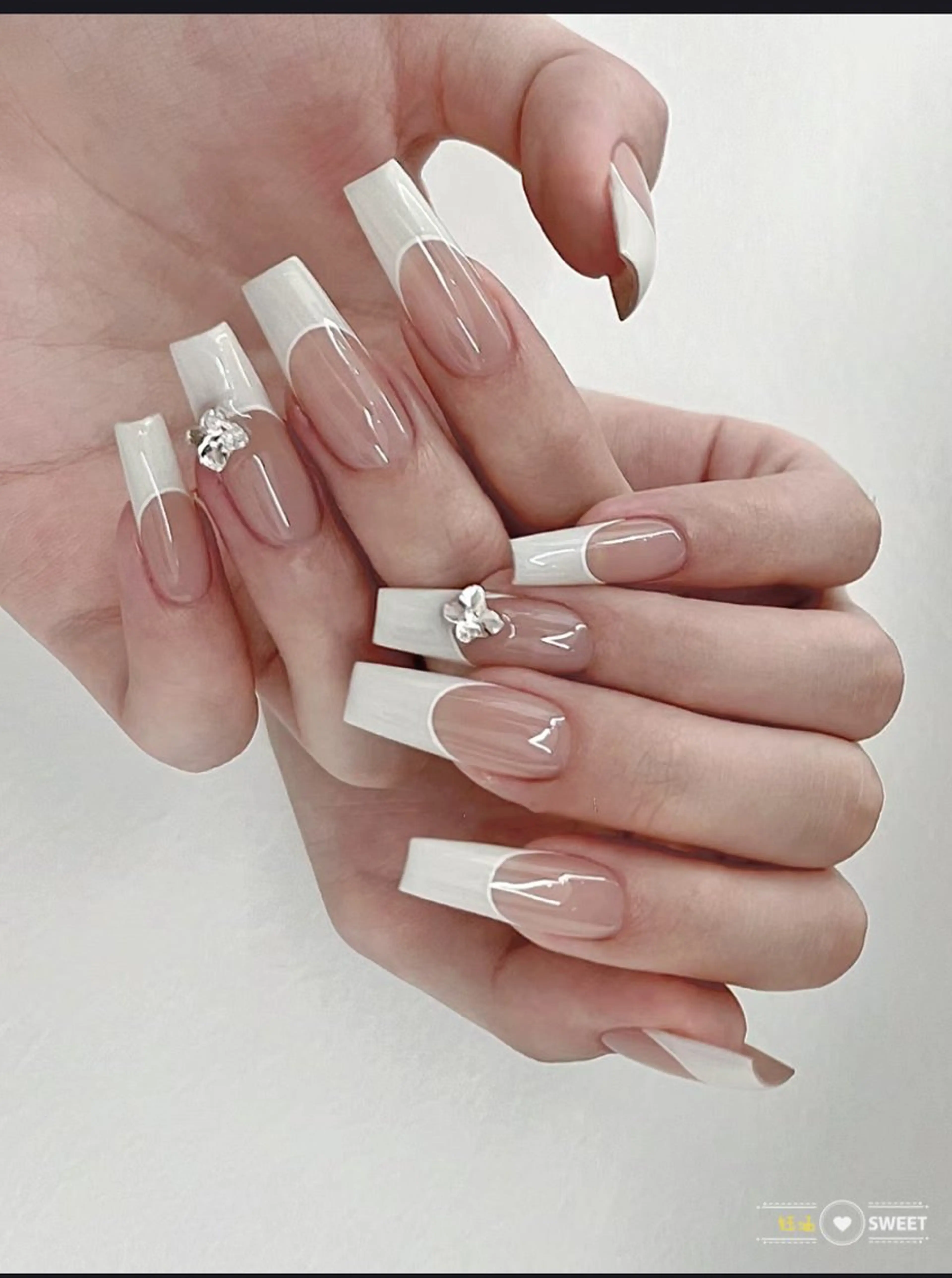 ネイル フレンチネイル ハンドネイル エクラNailサロン ミオのネイルデザイン