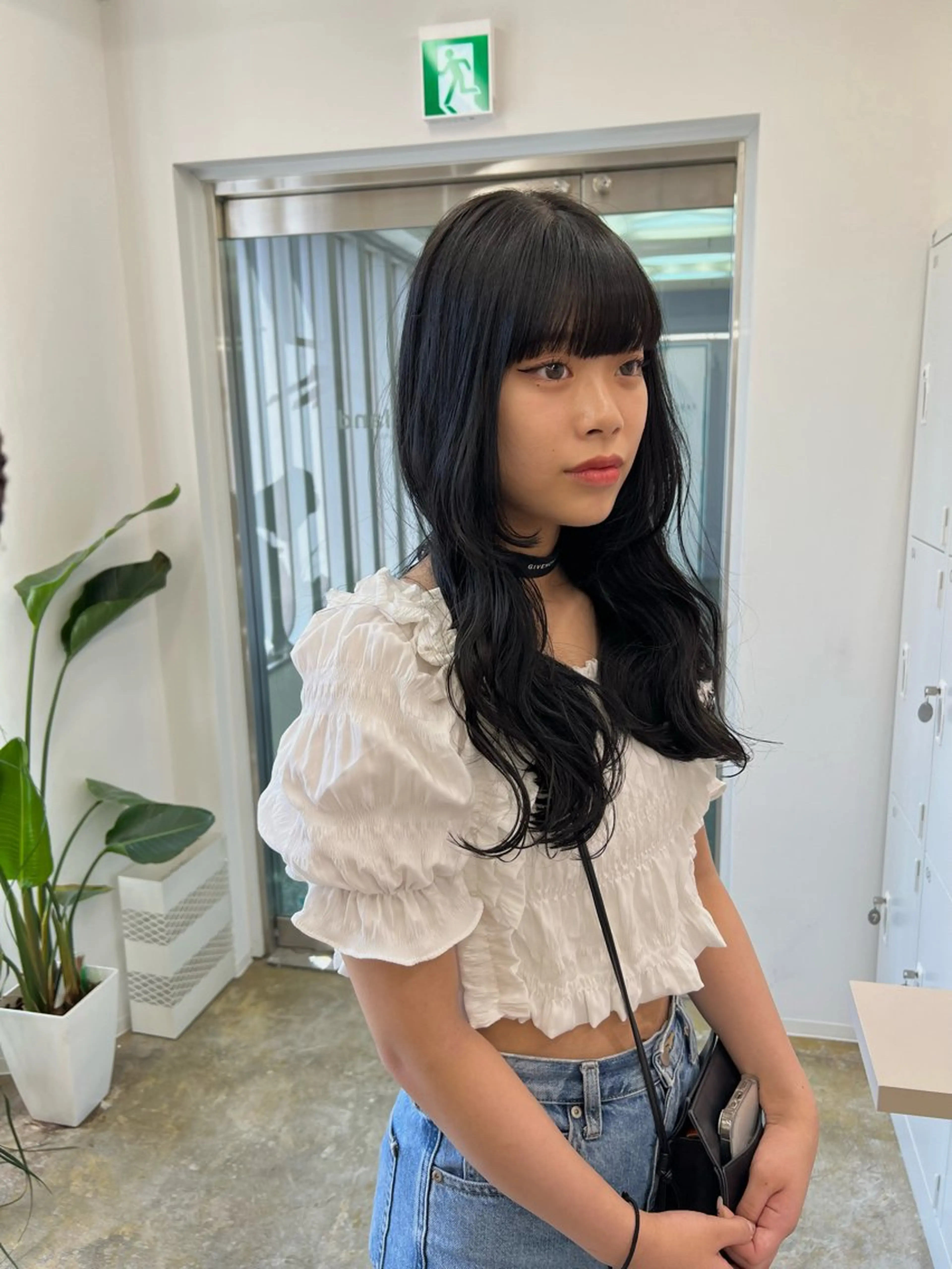 ロング カラー 黒髪 ブルーカラー ブルーブラック 顔周りカット ワイドバング ヘアカラー トリートメント Garland梅田 Sayakaのヘアスタイル