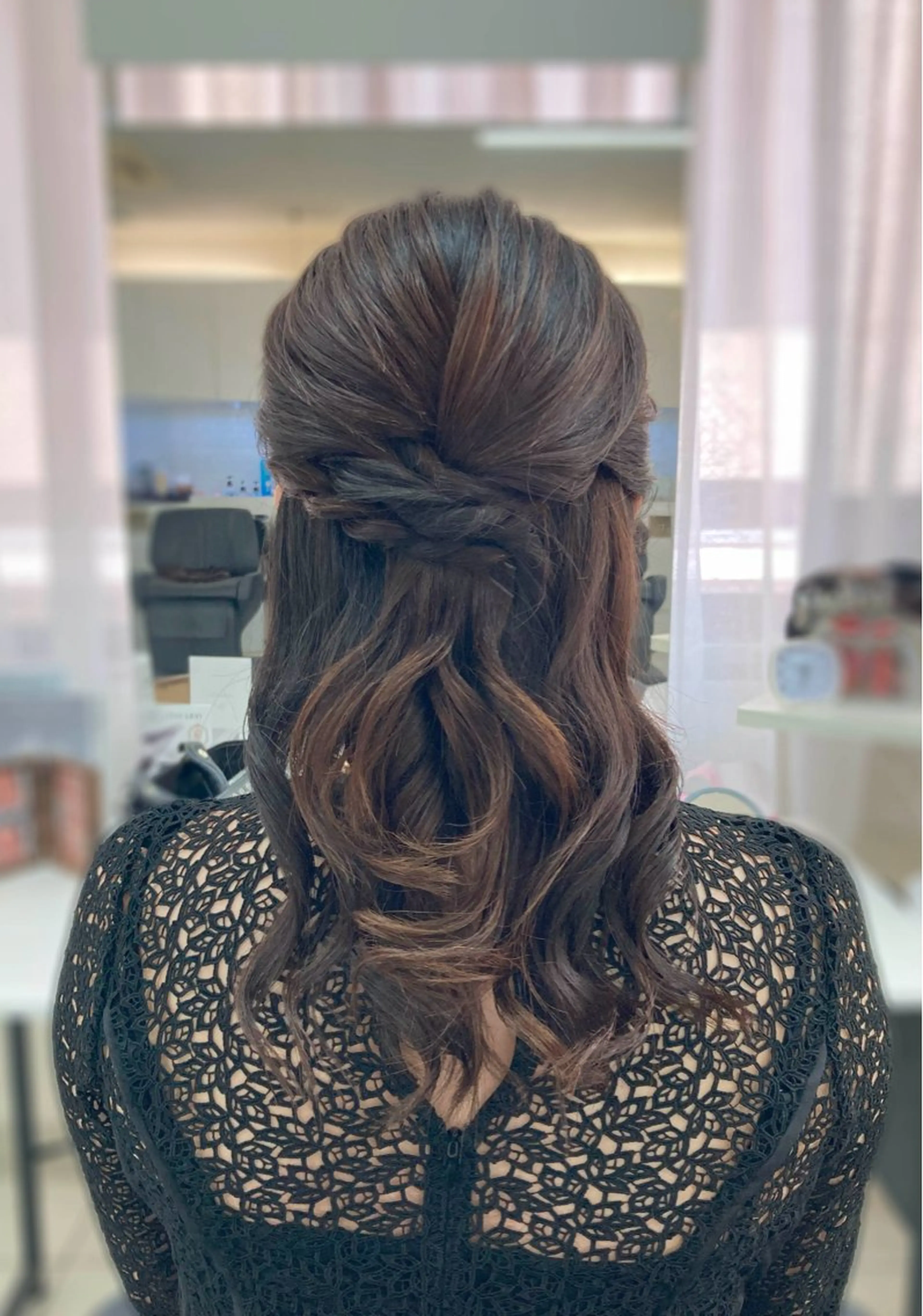 ヘアアレンジ ハーフアップ かわしま ゆうみの眉毛・アイブロウイメージ