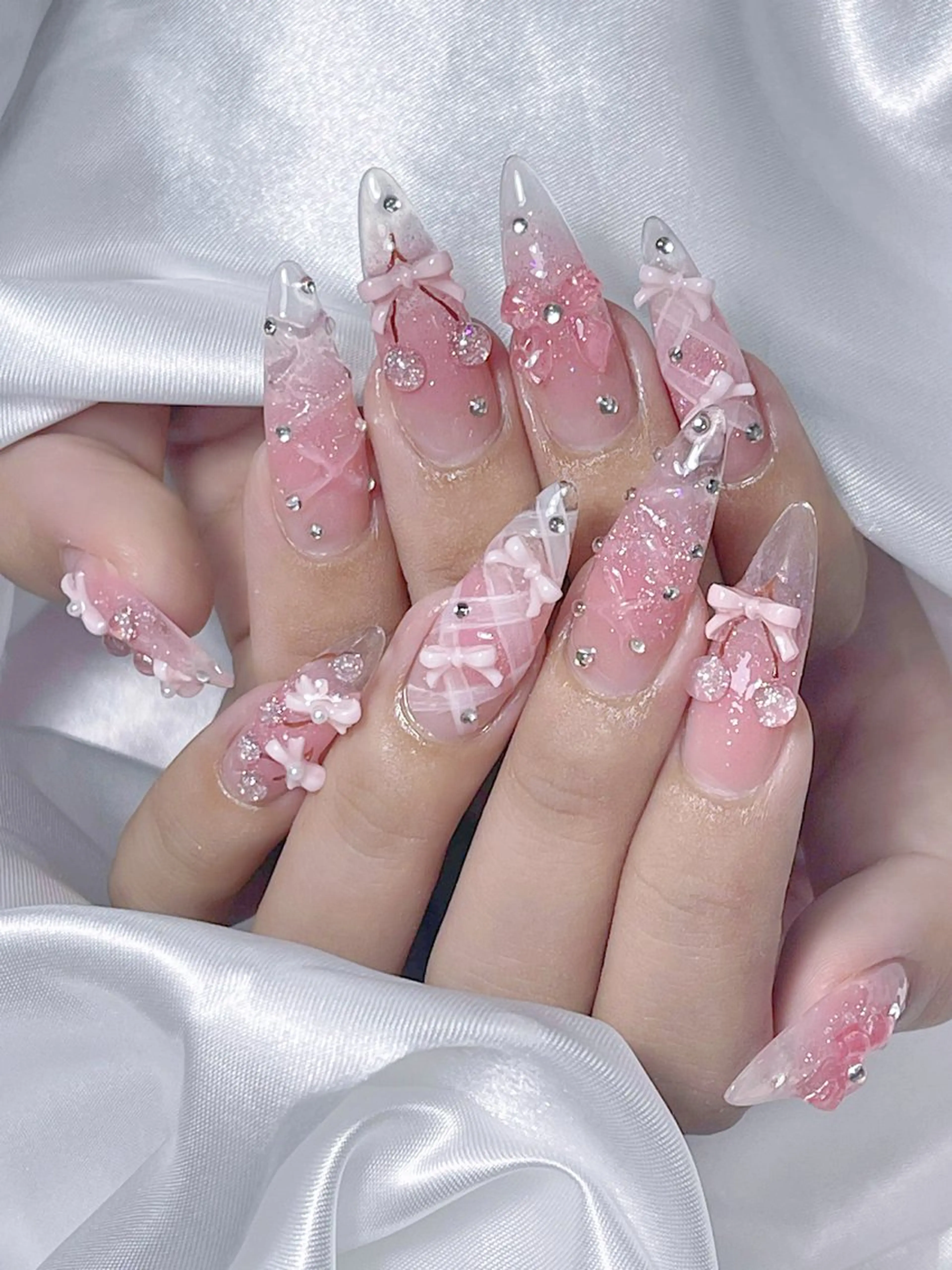 ネイル ハンドネイル LEELA NAIL STUDIO所属・LEELA NAIL STUDIOのネイルデザイン