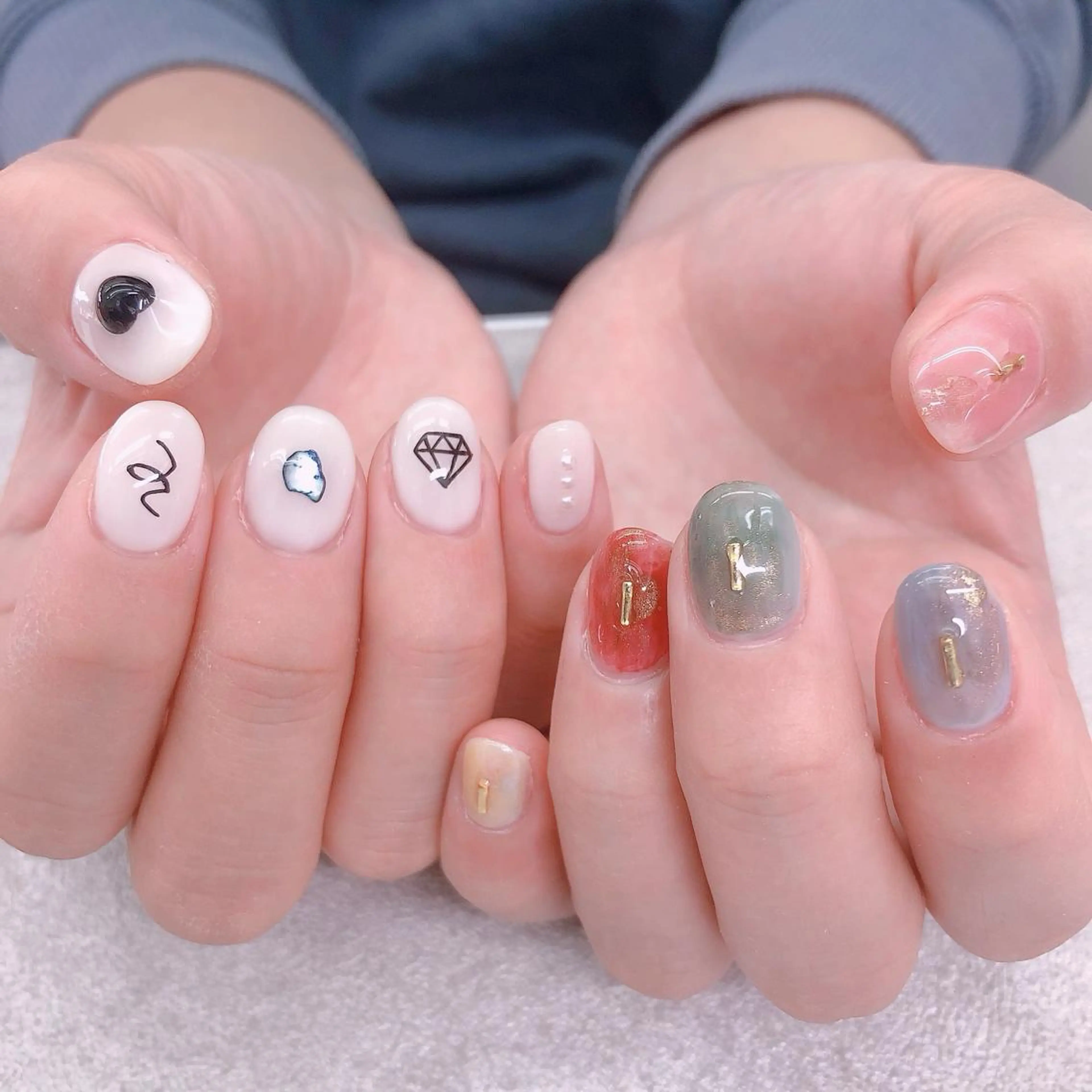 ネイル ハンドネイル フットネイル ナナイチゼロ I.Naoのネイルデザイン